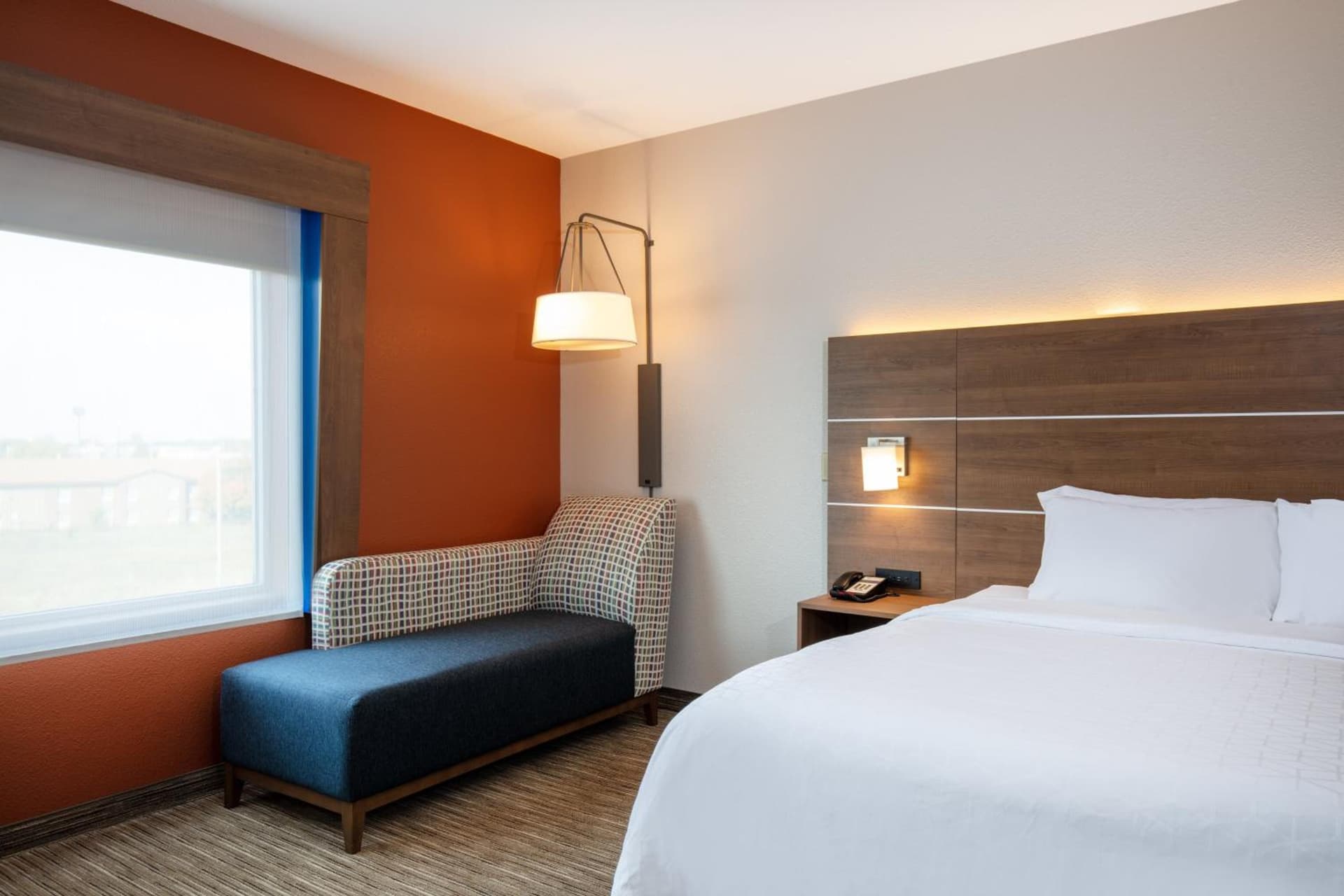 Holiday Inn Express & Suites - Beloit by IHG gallery photo in Beloit, WI — image 38