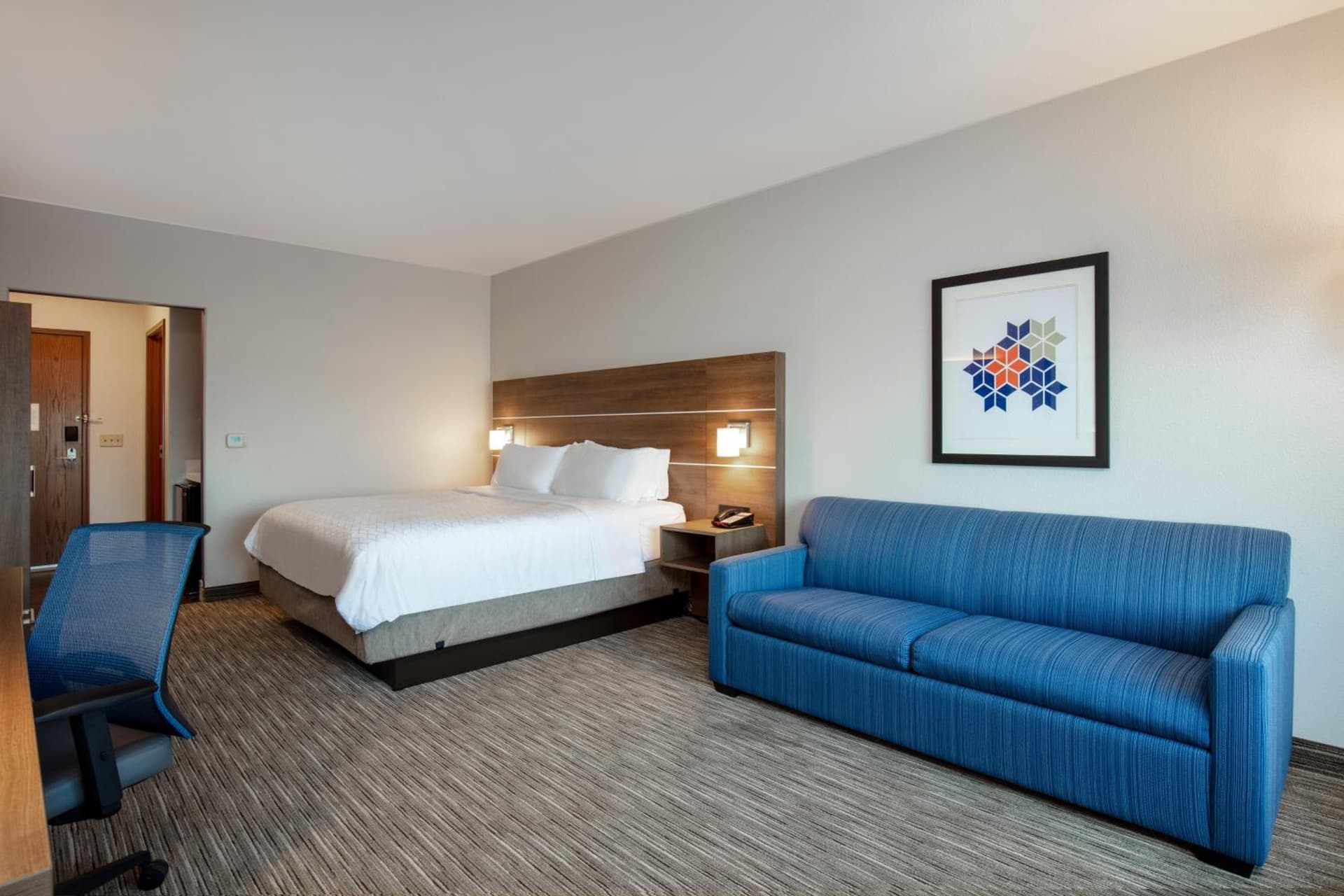 Holiday Inn Express & Suites - Beloit by IHG gallery photo in Beloit, WI — image 60