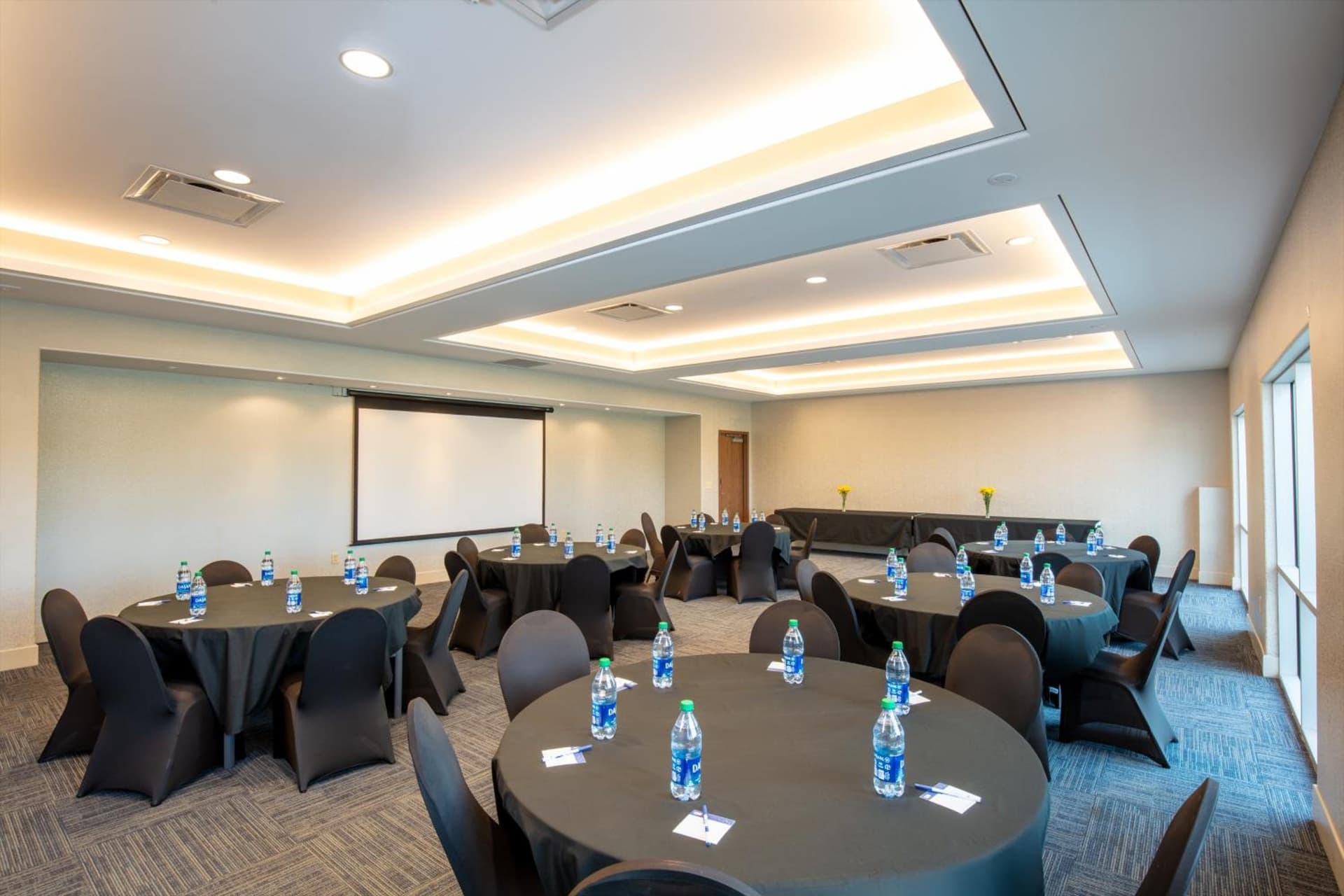 Holiday Inn Express & Suites - Beloit by IHG gallery photo in Beloit, WI — image 61