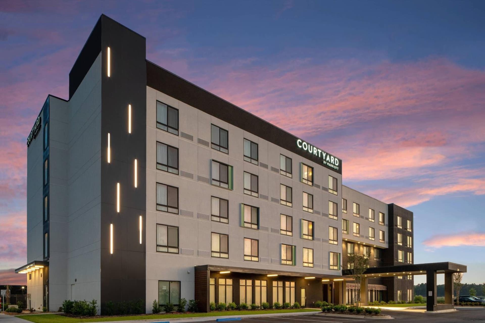 Courtyard by Marriott Lafayette South interior in Lafayette, LA — gallery photo 2