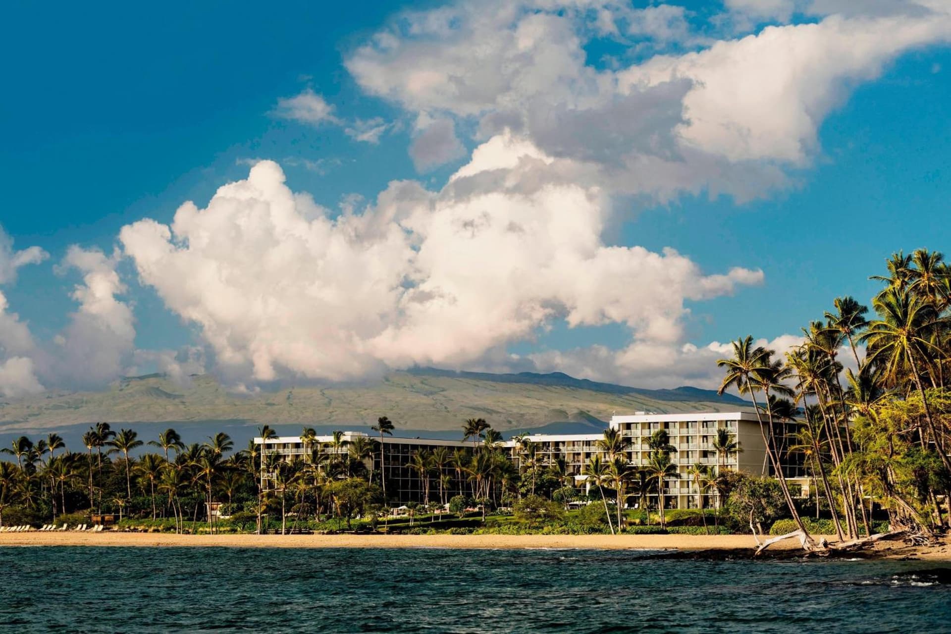 Marriott’s Waikoloa Ocean Club featured exterior or lobby in Waikoloa, HI — similar hotel