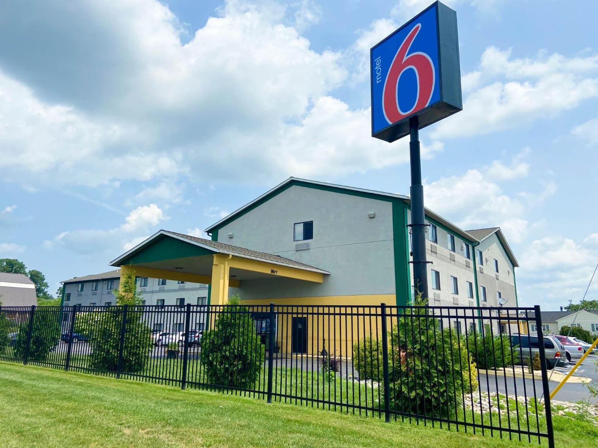 Motel 6 Lancaster featured exterior or lobby in Lancaster, PA — similar hotel