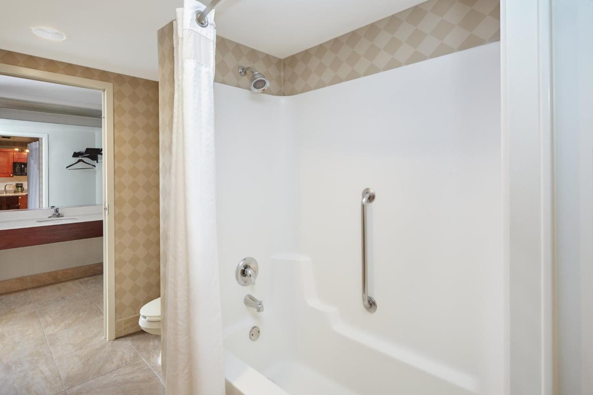 Holiday Inn & Suites Chicago-Carol Stream Wheaton by IHG property views in Carol Stream, IL — gallery photo 3