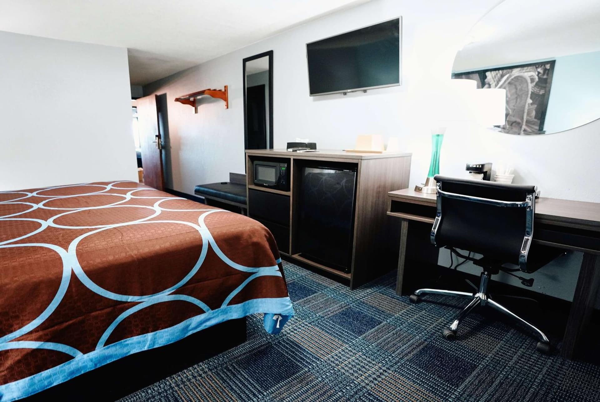 Super 8 by Wyndham Pueblo property views in Pueblo, CO — gallery photo 3