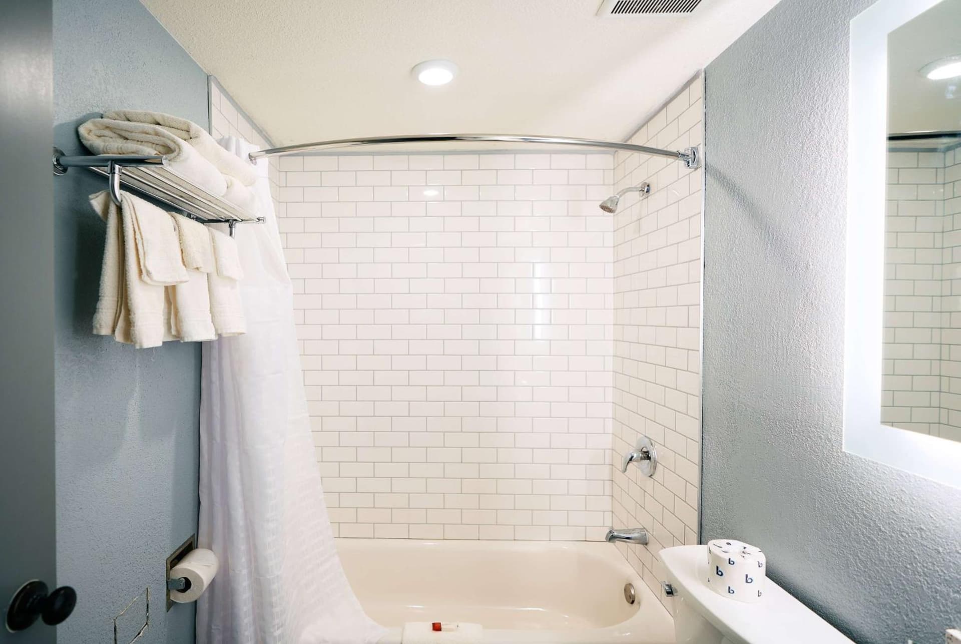 Super 8 by Wyndham Pueblo gallery photo in Pueblo, CO — image 33