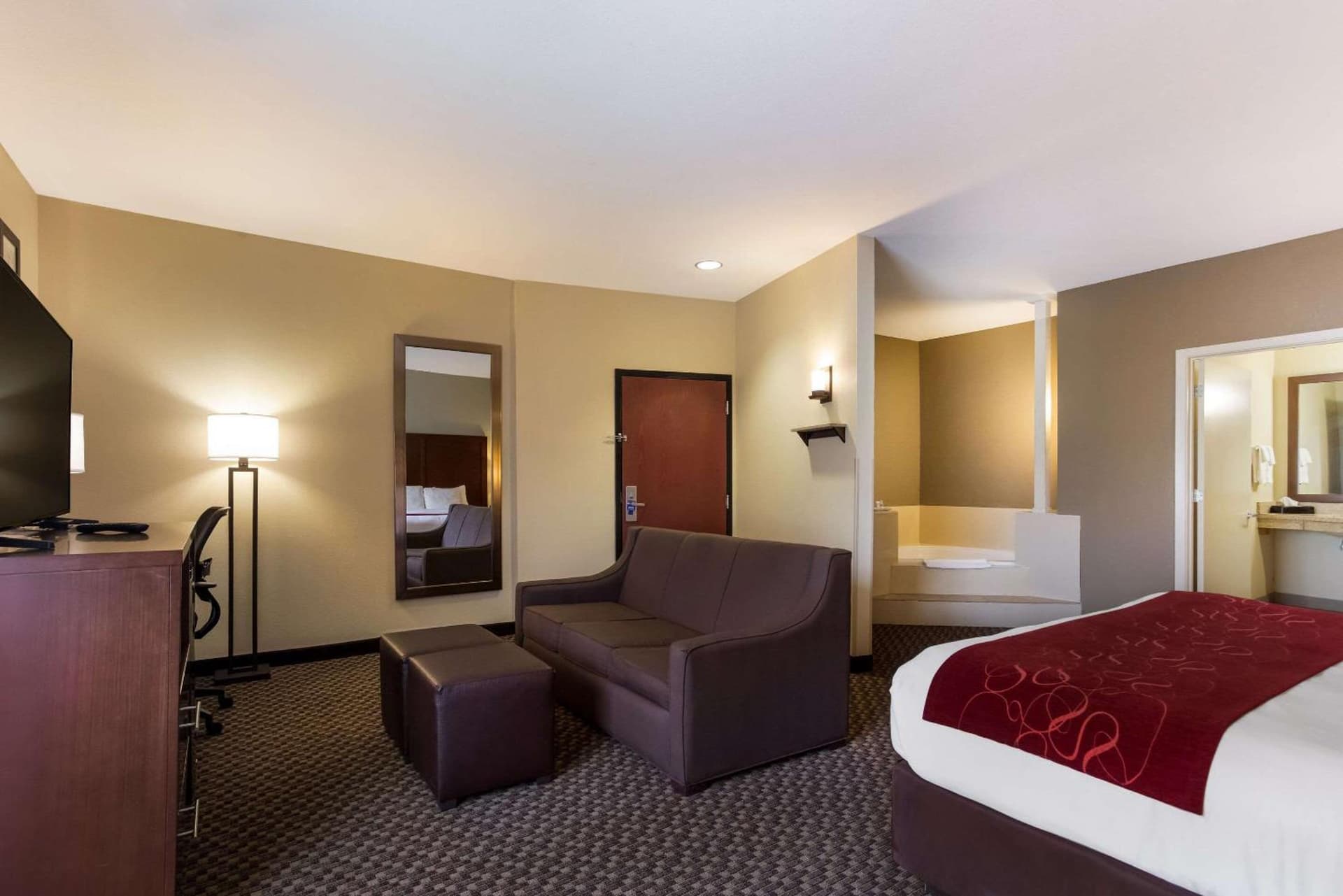 Comfort Suites Saraland - North Mobile property views in Saraland, AL — gallery photo 3