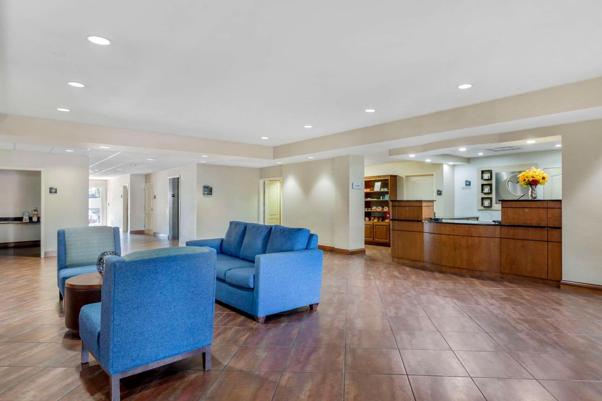 Comfort Suites Knoxville East property views in Knoxville, TN — gallery photo 3