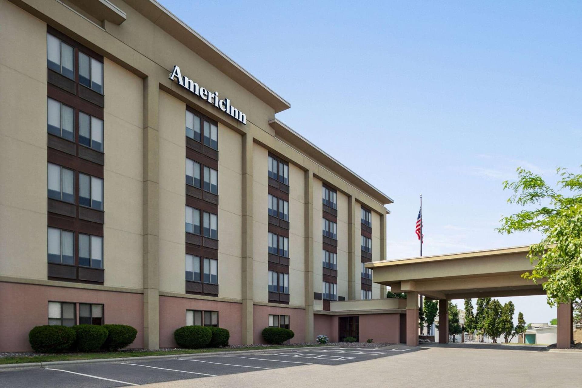 AmericInn by Wyndham Madison West interior in Madison, WI — gallery photo 2