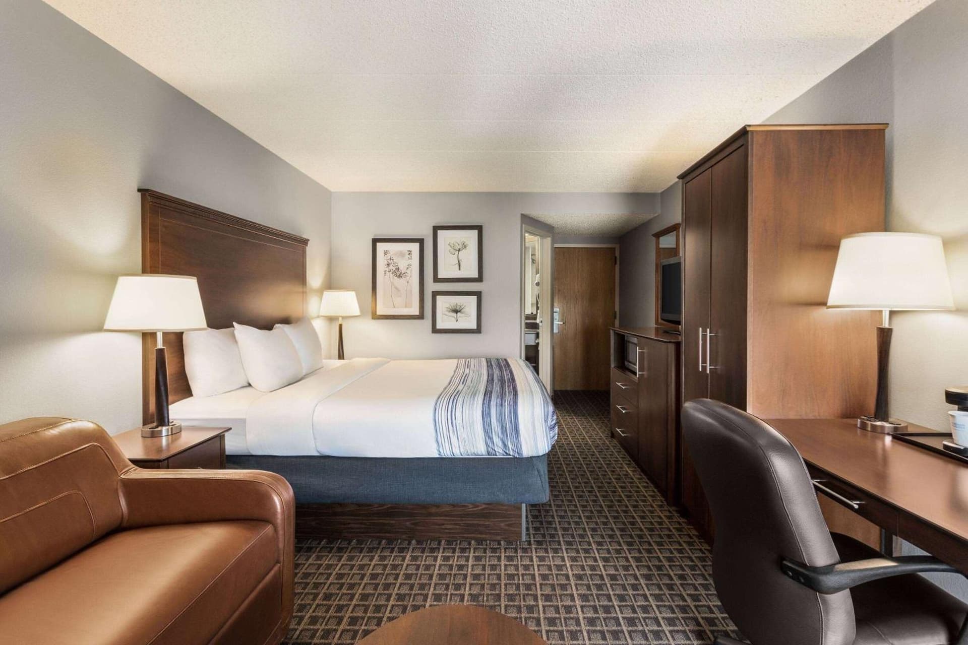 AmericInn by Wyndham Madison West gallery photo in Madison, WI — image 48
