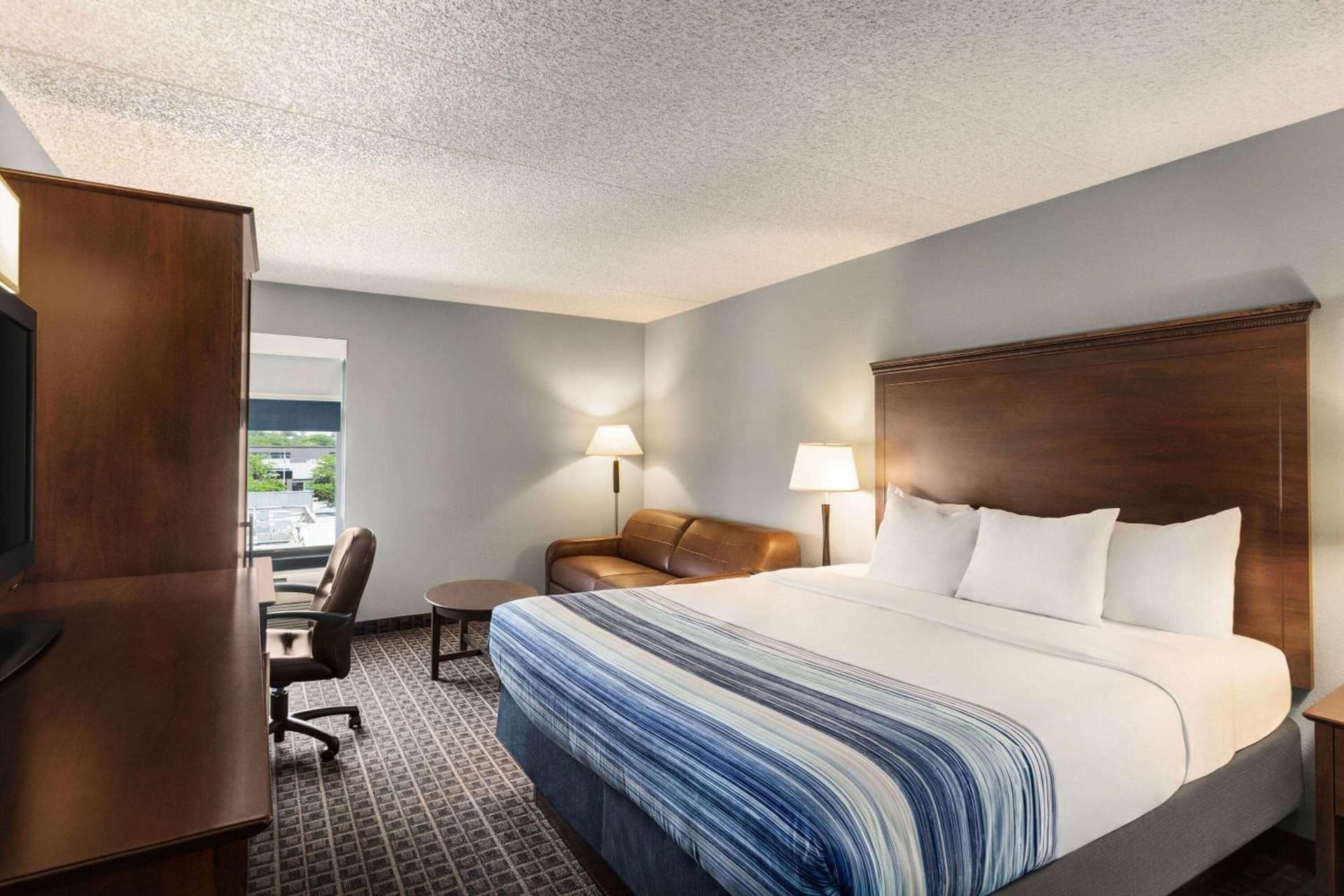 AmericInn by Wyndham Madison West gallery photo in Madison, WI — image 32