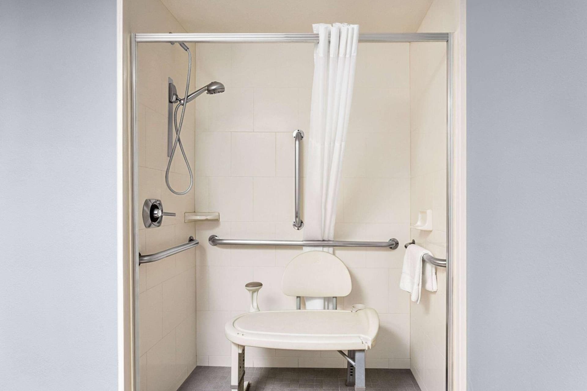 AmericInn by Wyndham Madison West gallery photo in Madison, WI — image 22