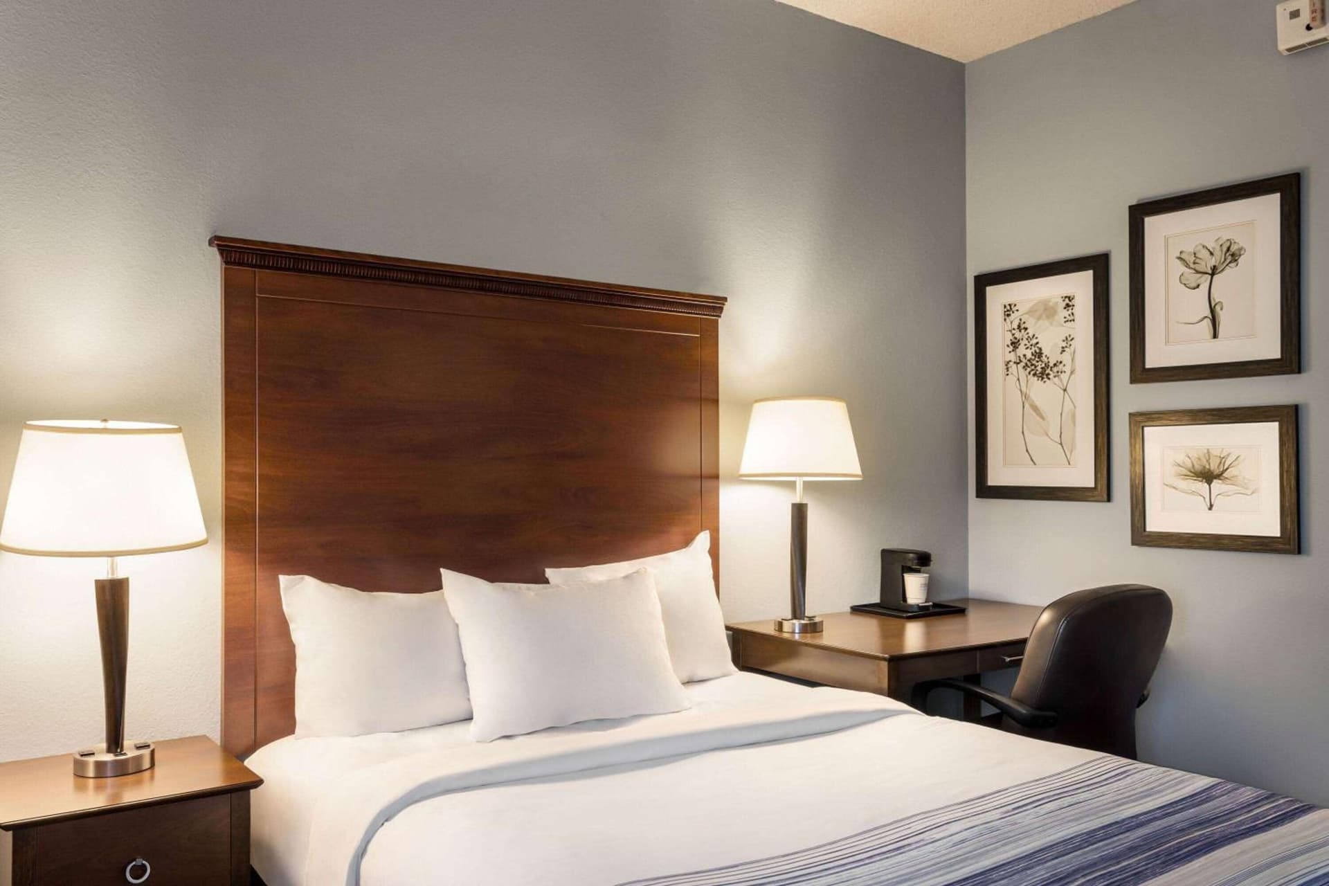 AmericInn by Wyndham Madison West gallery photo in Madison, WI — image 37