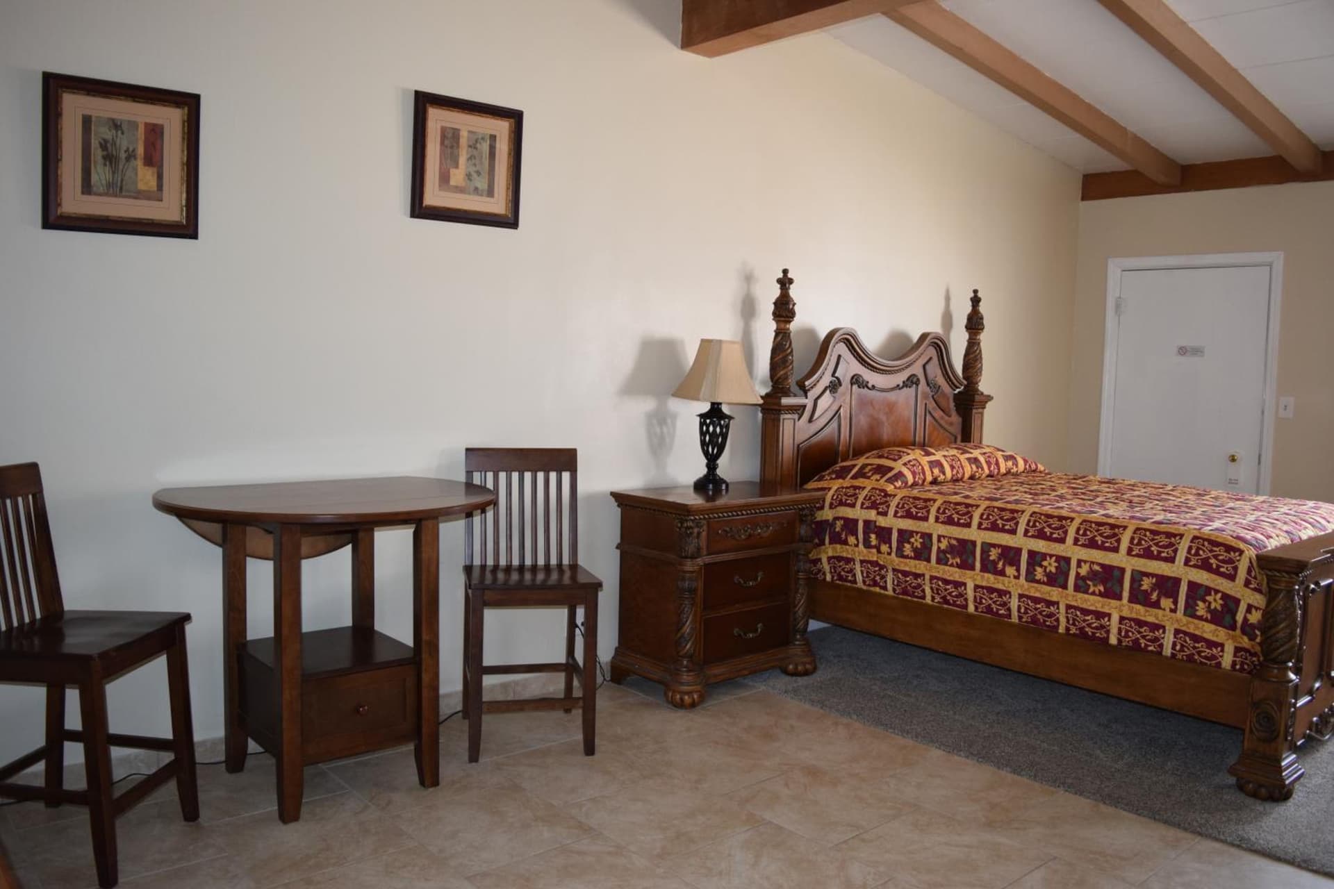 BUTTERFIELD STAGE MOTEL interior in Deming, NM — gallery photo 2