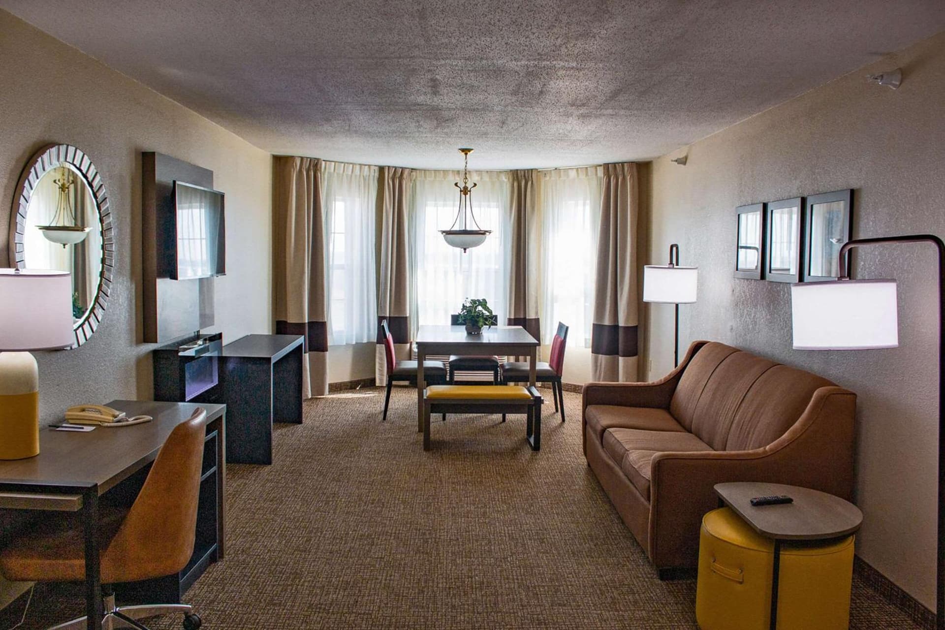 Comfort Inn & Suites Geneva- West Chicago gallery photo in Geneva, IL — image 41