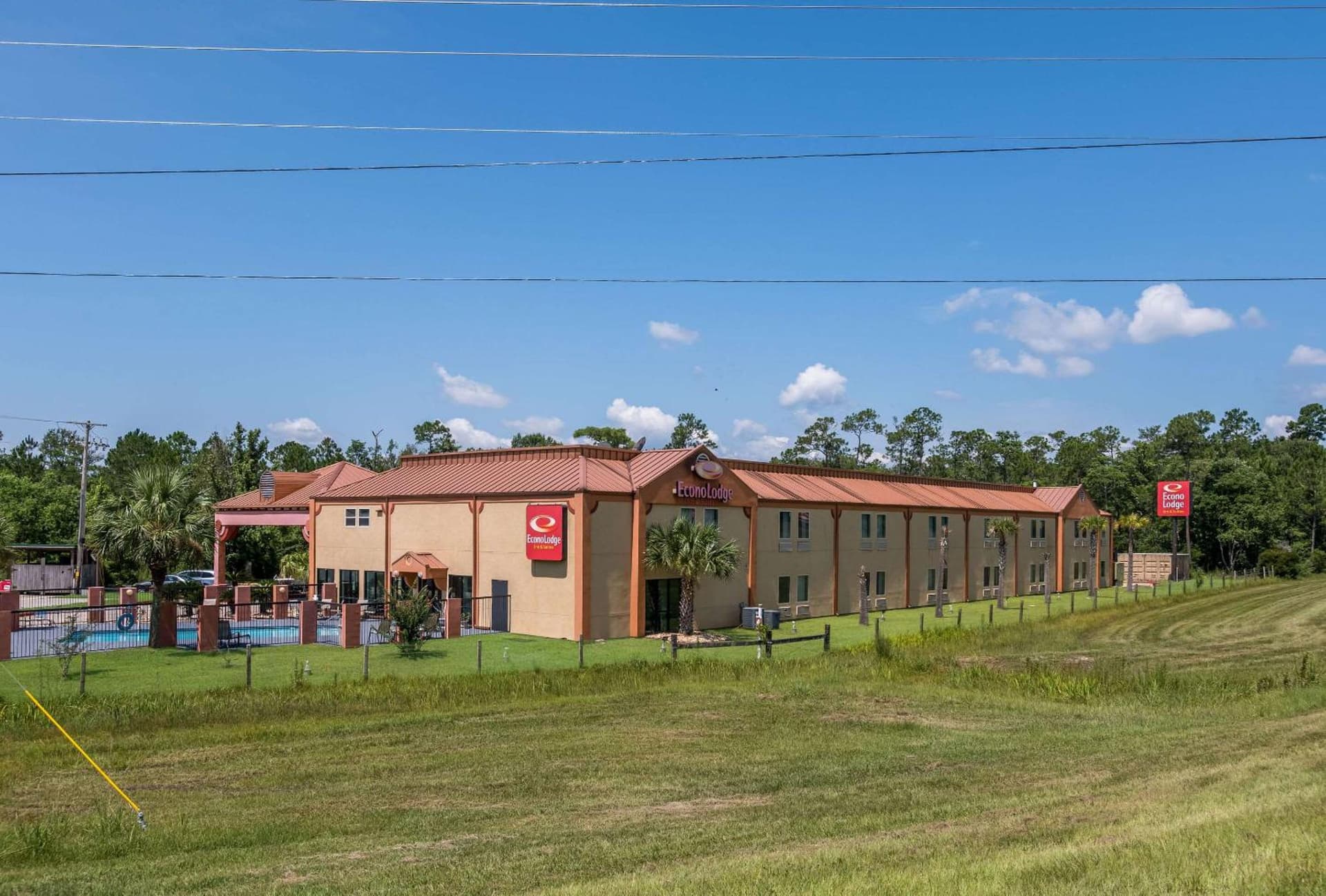 Econo Lodge Inn & Suites Diamondhead — hotel in Bay St. Louis, Mississippi