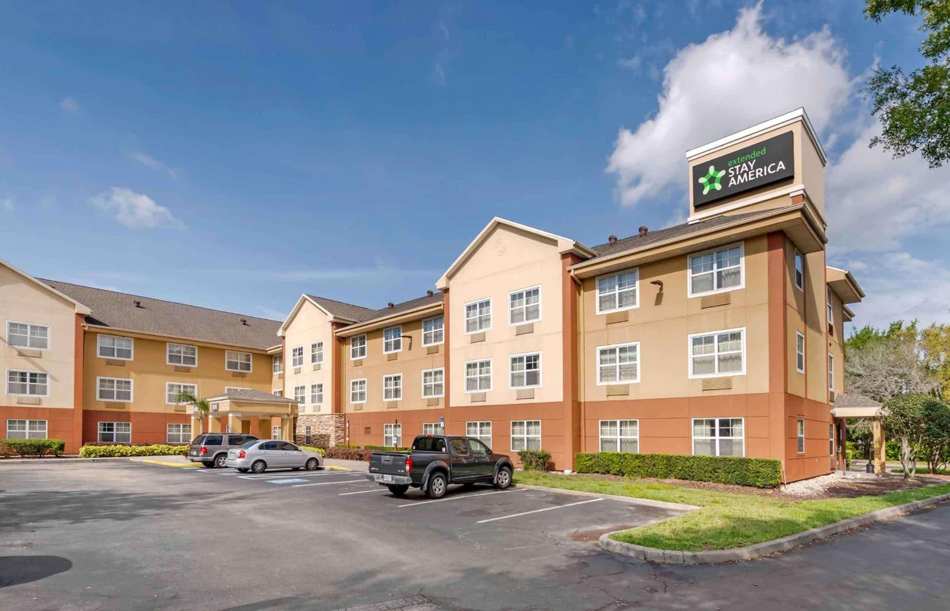 Extended Stay America Suites - Orlando - Lake Mary - 1036 Greenwood Blvd featured exterior or lobby in Lake Mary, FL — similar hotel