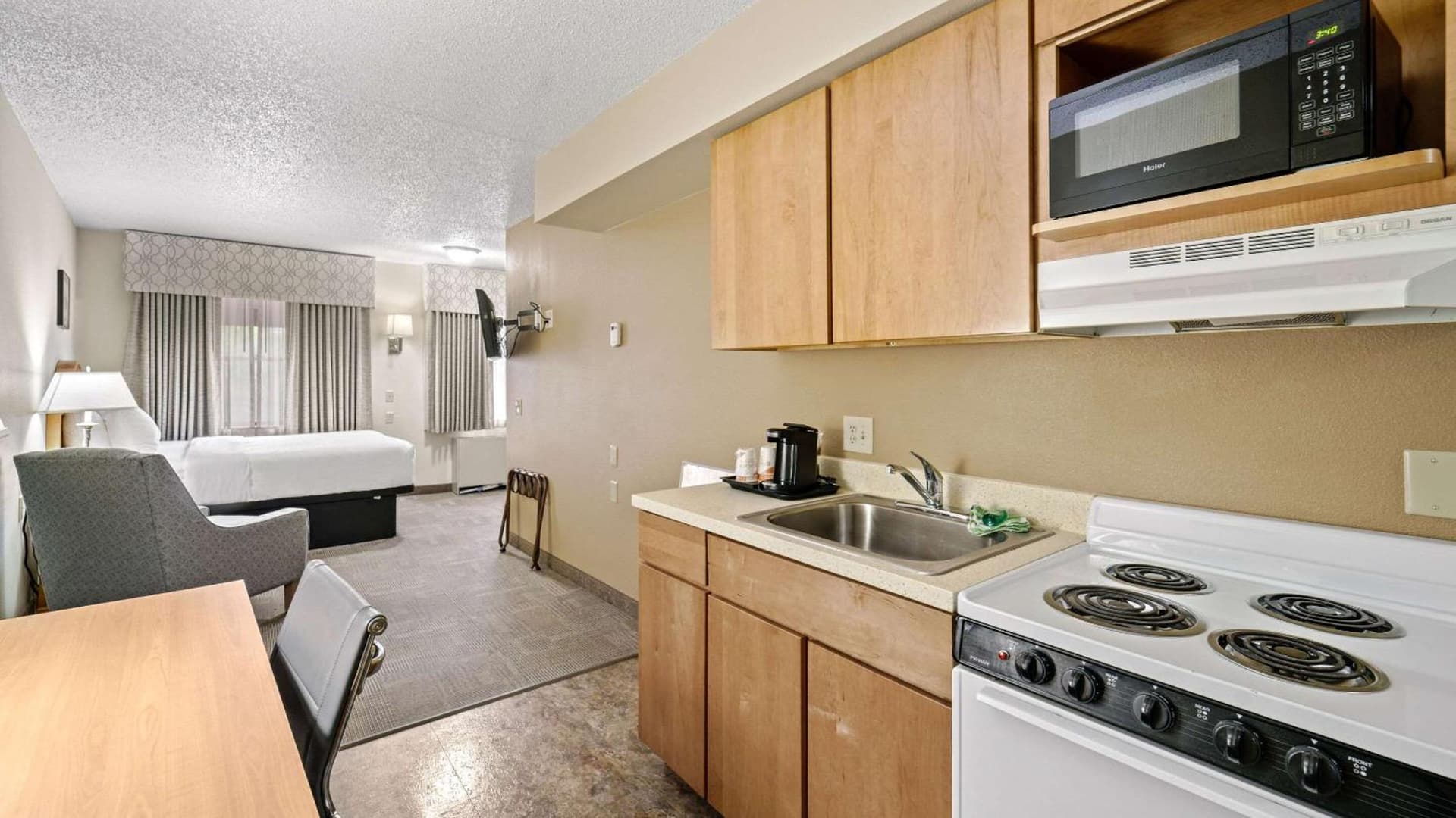 Clarion Hotel & Suites Fairbanks near Ft Wainwright interior in Fairbanks, AK — gallery photo 2
