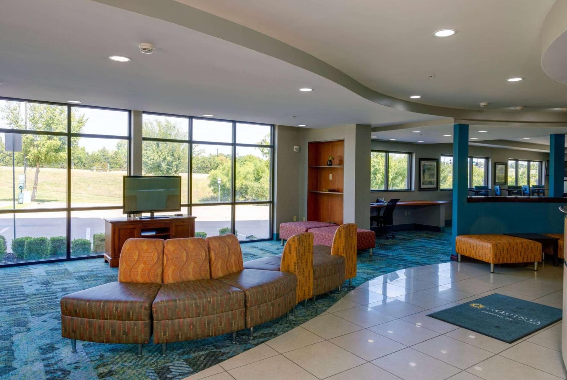 La Quinta by Wyndham Edmond gallery photo in Edmond, OK — image 13