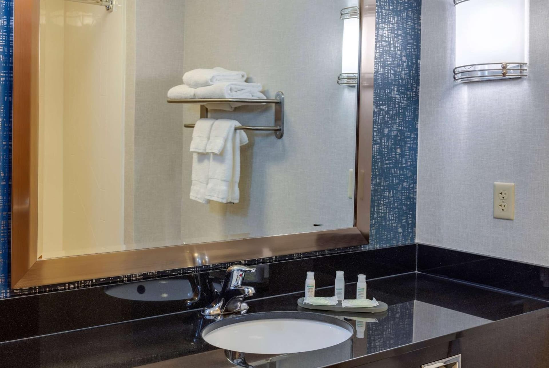 La Quinta by Wyndham Edmond gallery photo in Edmond, OK — image 32