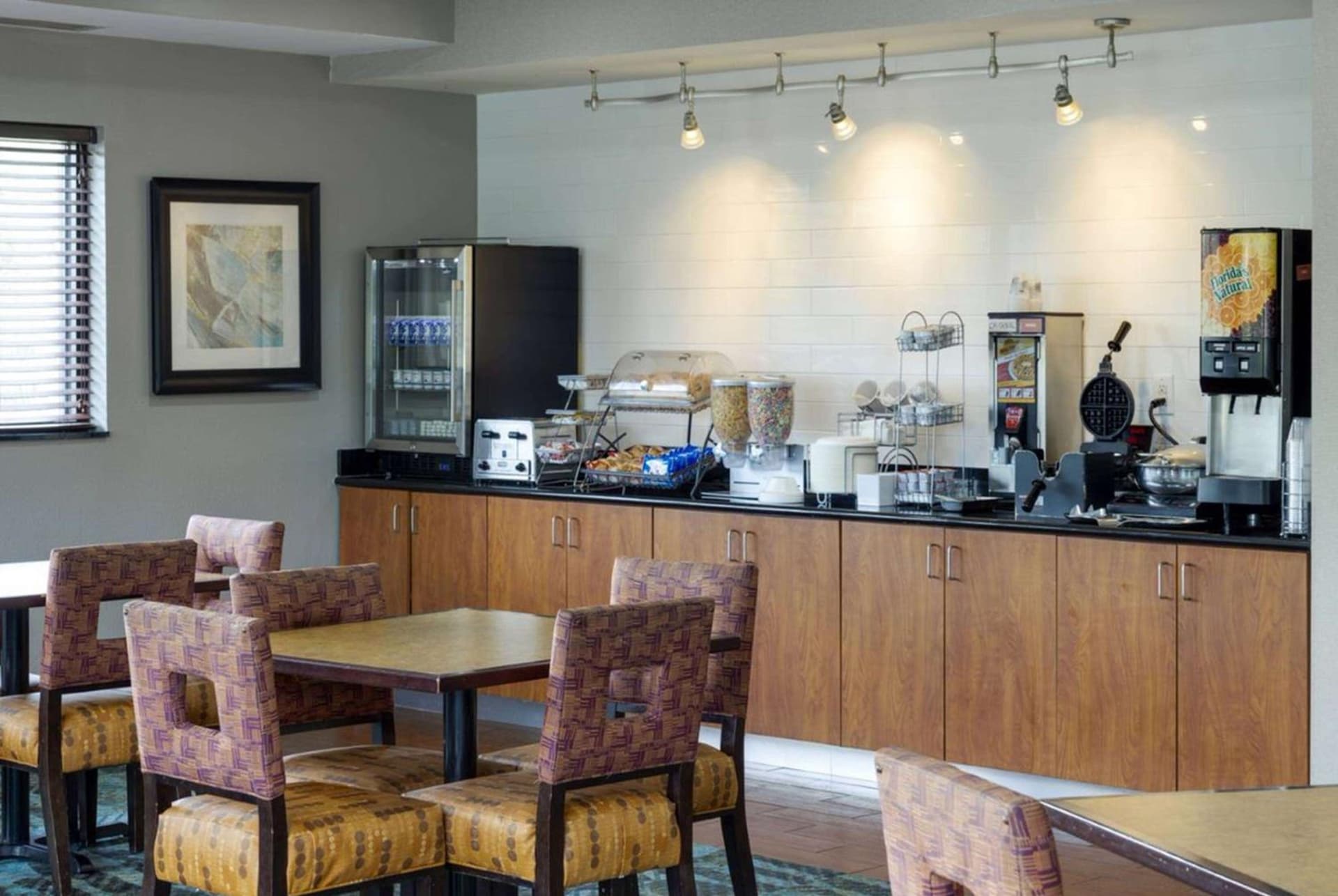 La Quinta by Wyndham Edmond gallery photo in Edmond, OK — image 33