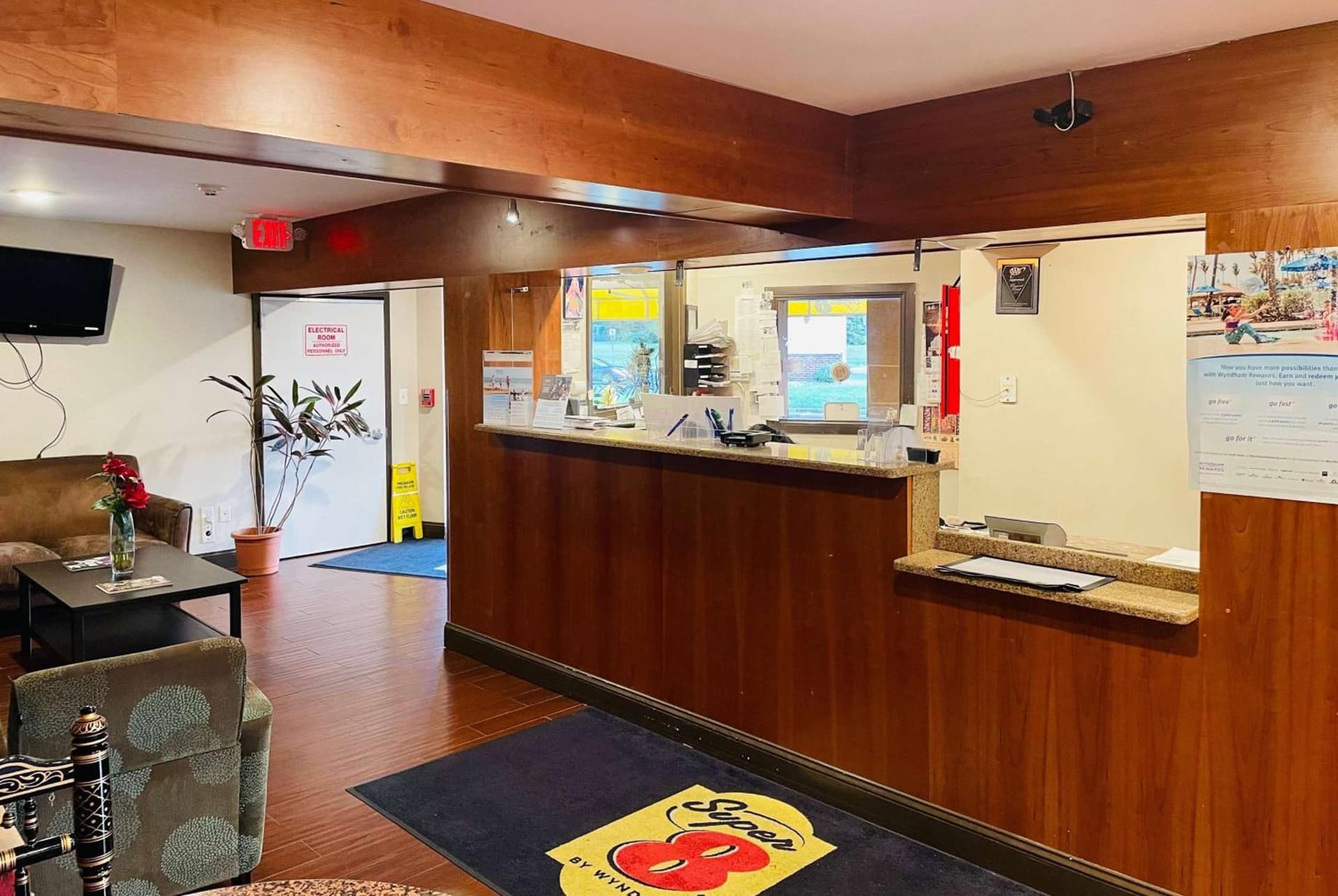 Super 8 by Wyndham Gloucester property views in Gloucester City, NJ — gallery photo 3