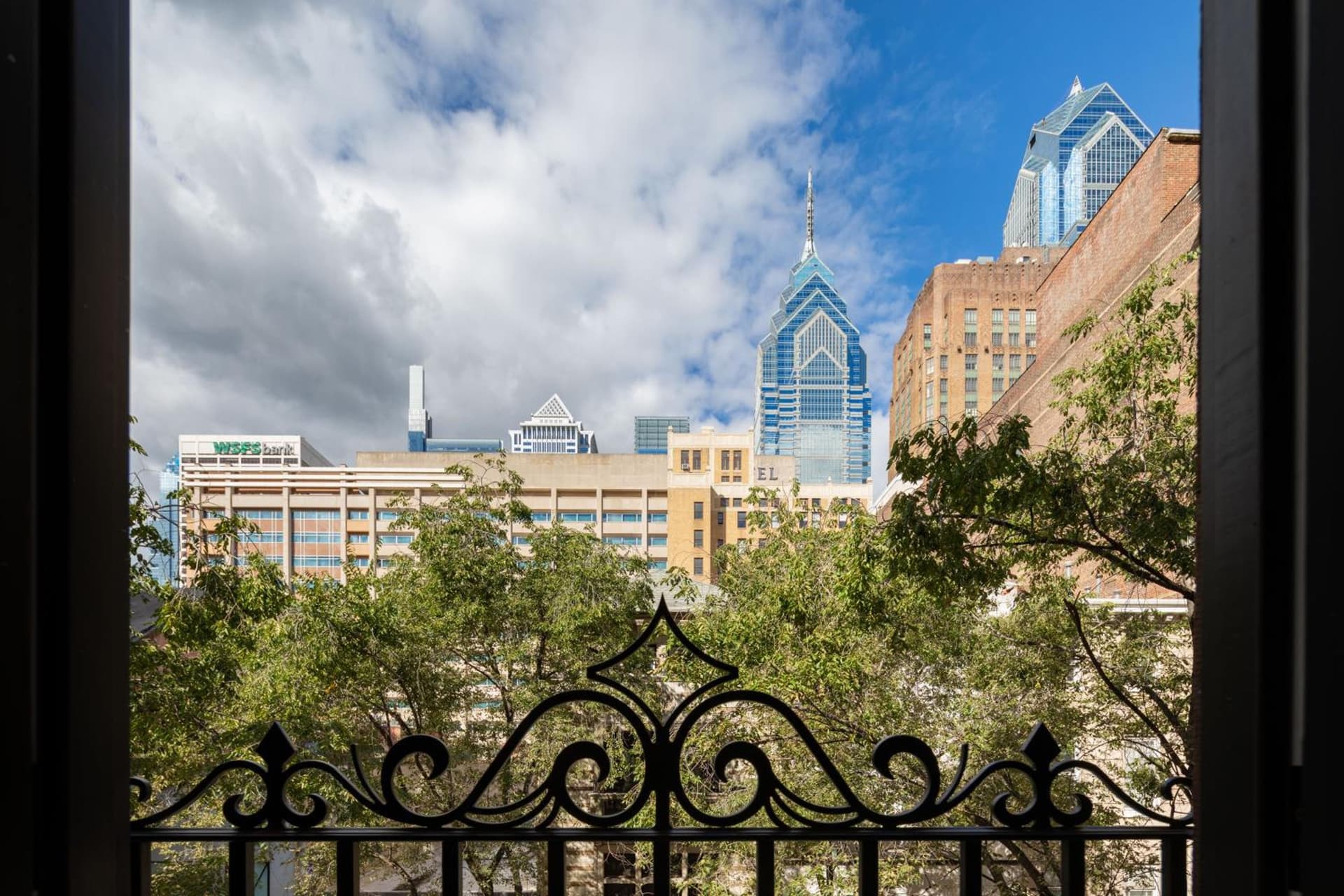 Sosuite at French Quarters - Rittenhouse Square featured exterior or lobby in Philadelphia, PA — similar hotel
