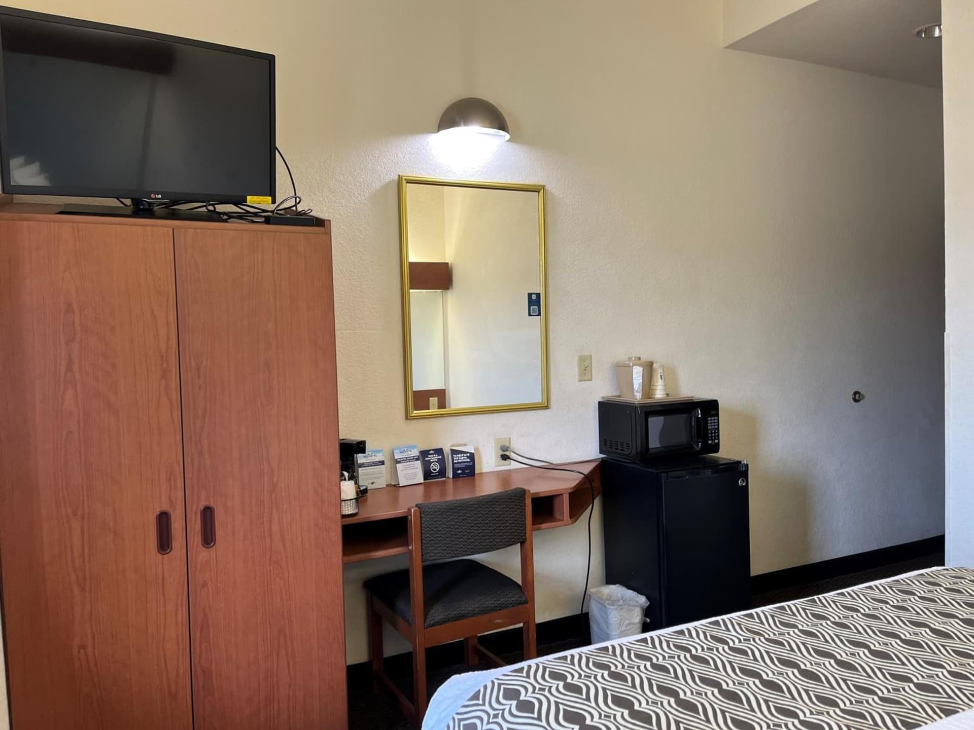 Microtel Inn and Suites by Wyndham - Lady Lake/ The Villages gallery photo in The Villages, FL — image 38