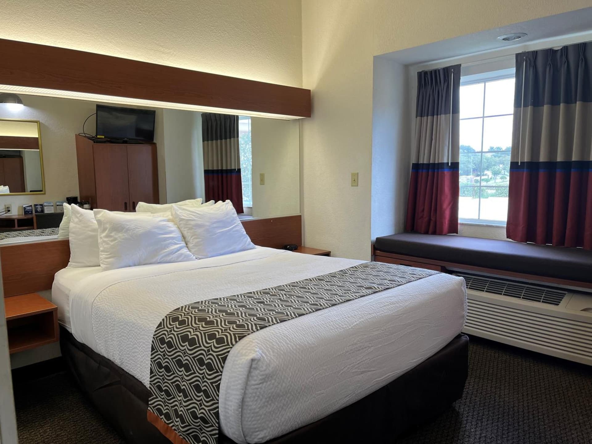 Microtel Inn and Suites by Wyndham - Lady Lake/ The Villages gallery photo in The Villages, FL — image 62