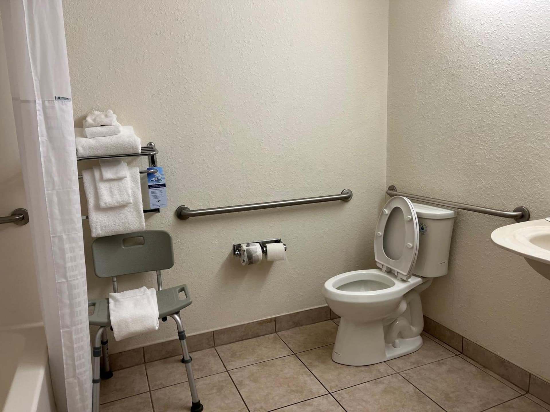 Microtel Inn and Suites by Wyndham - Lady Lake/ The Villages gallery photo in The Villages, FL — image 21