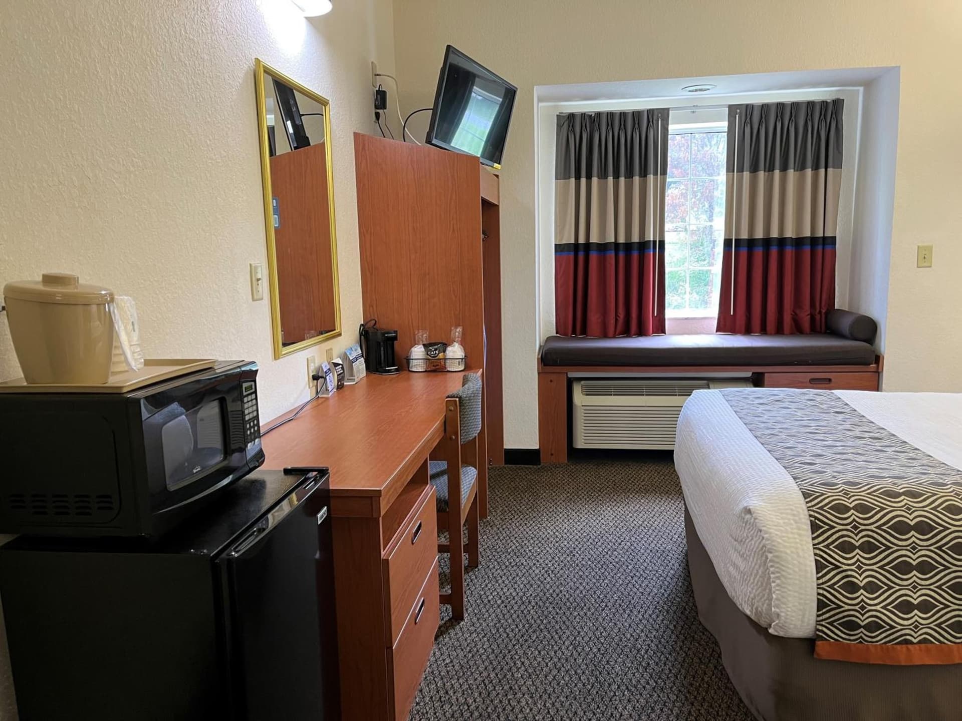 Microtel Inn and Suites by Wyndham - Lady Lake/ The Villages gallery photo in The Villages, FL — image 44