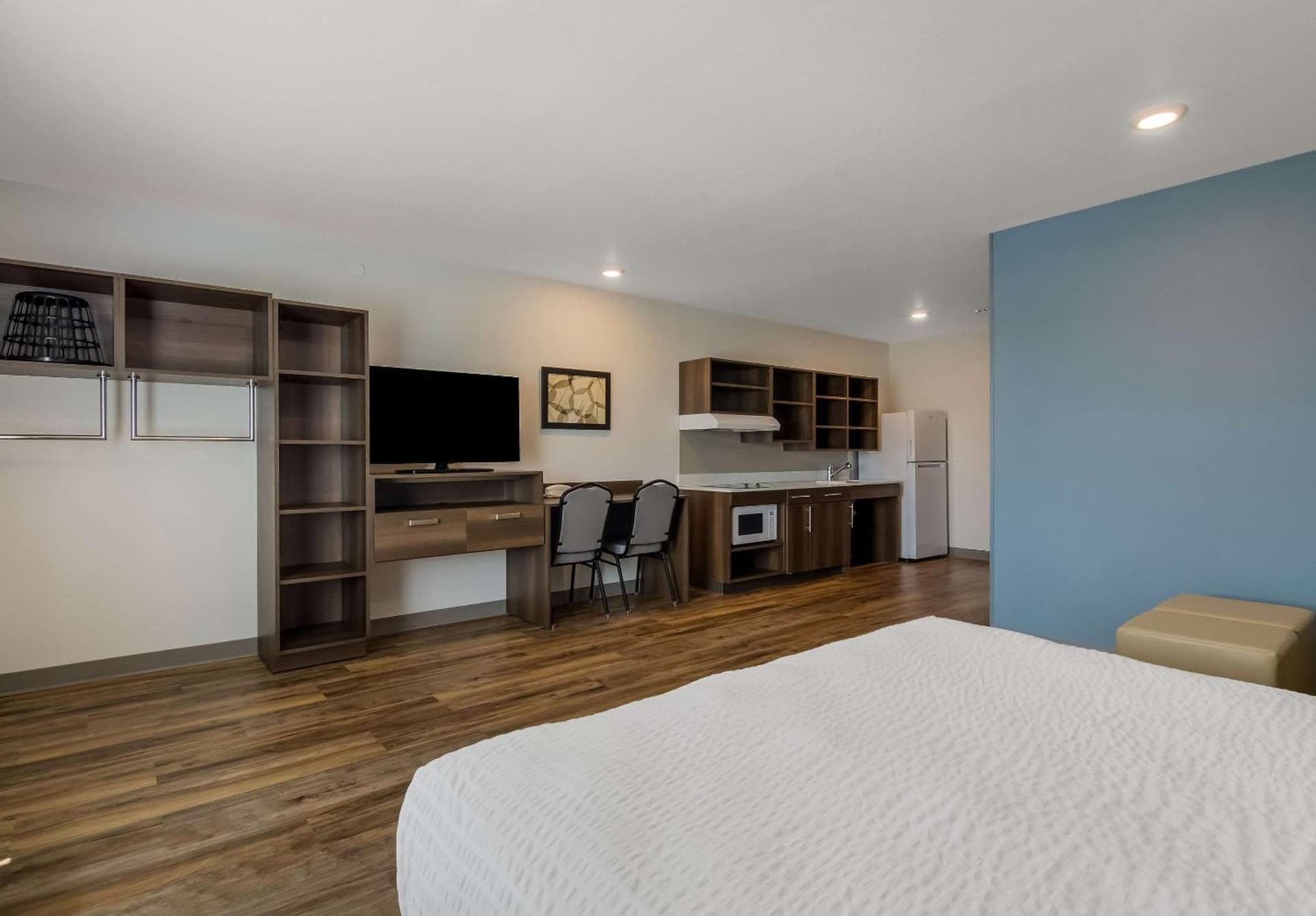 WoodSpring Suites Roanoke gallery photo in Roanoke, VA — image 15