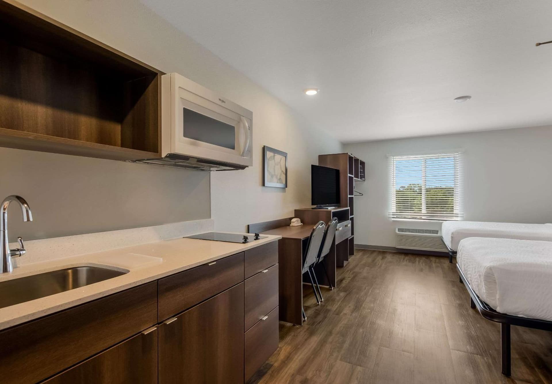 WoodSpring Suites Roanoke gallery photo in Roanoke, VA — image 28