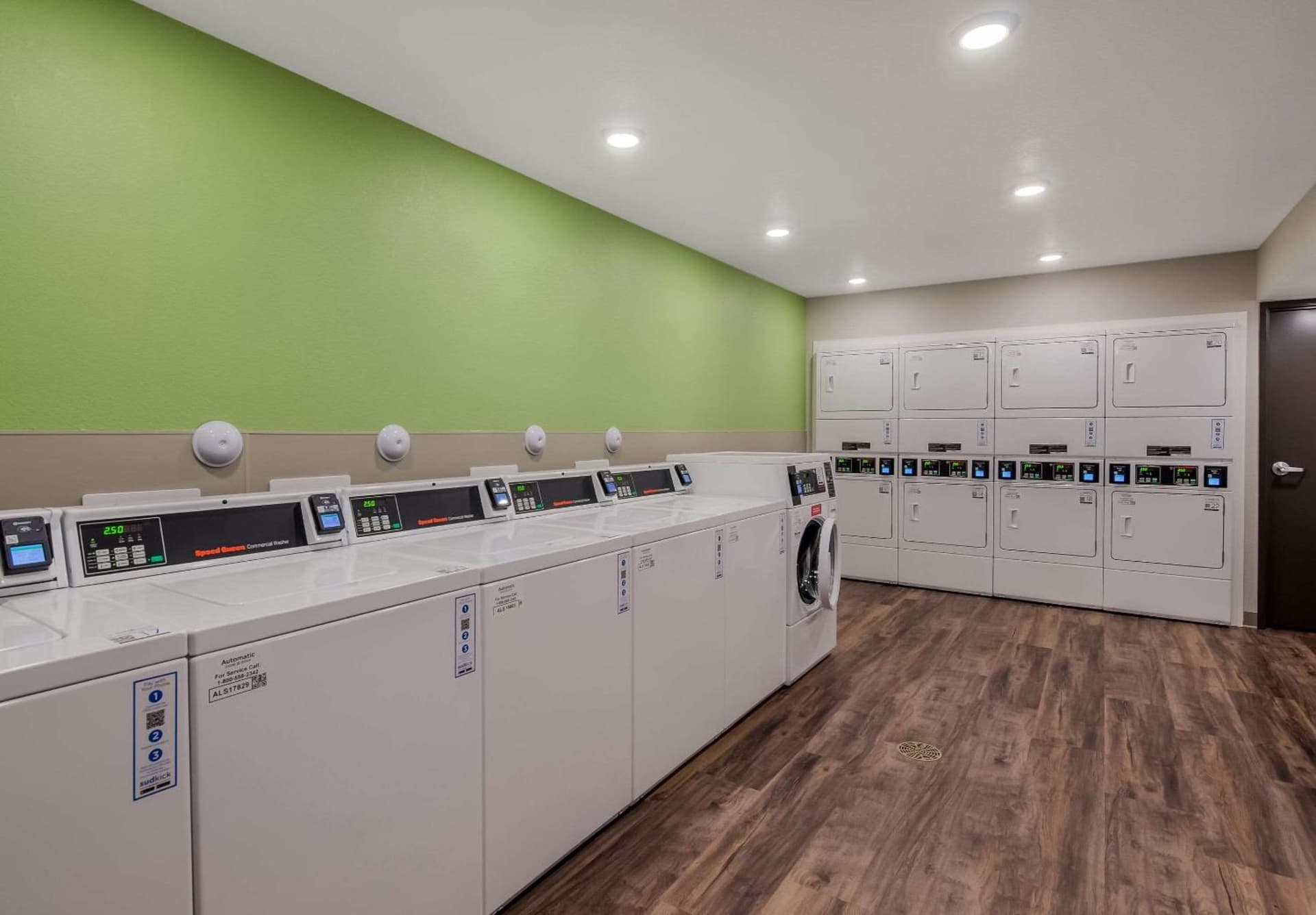 WoodSpring Suites Roanoke gallery photo in Roanoke, VA — image 8