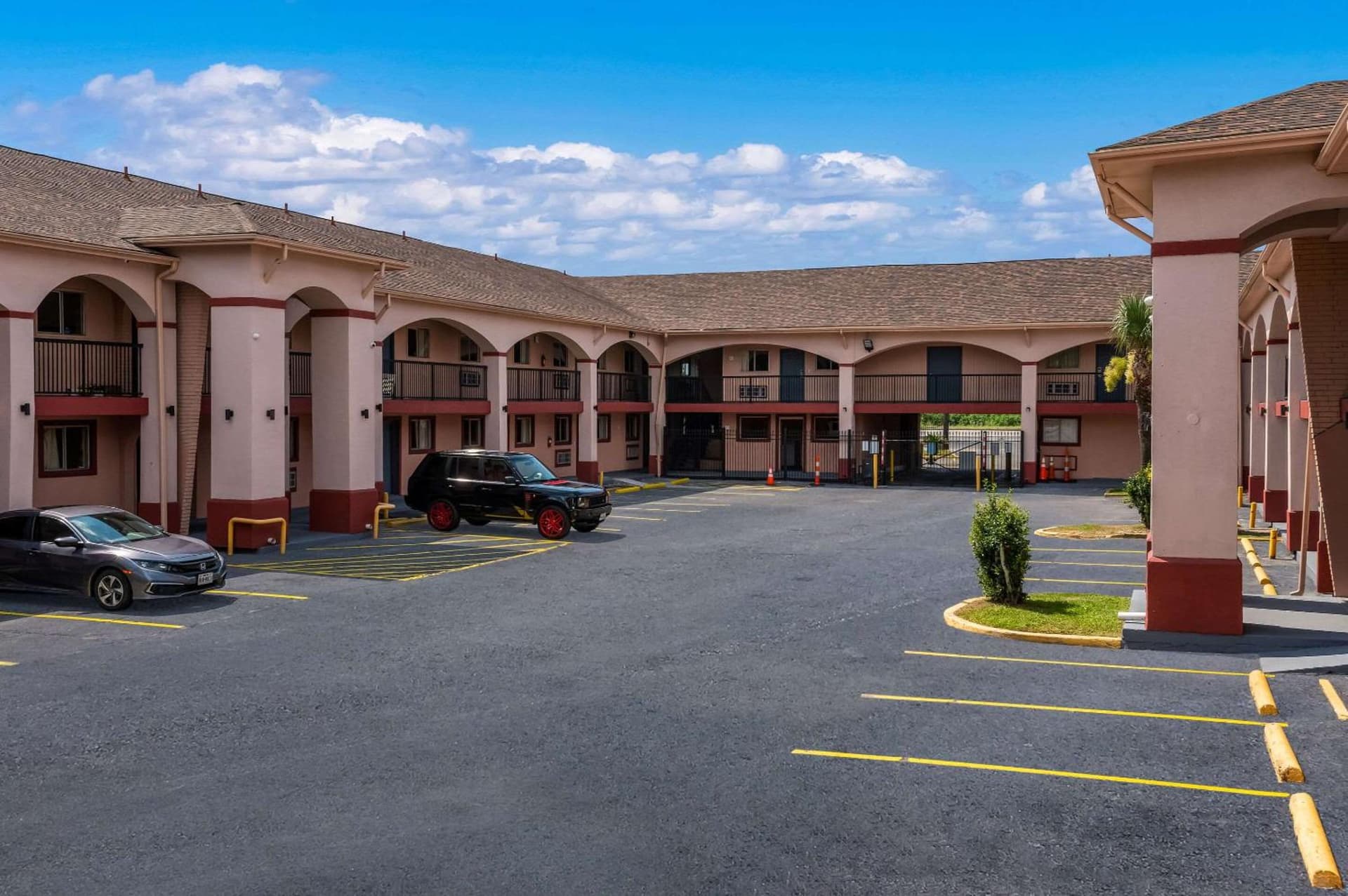 Relax Inn & Suites gallery photo in New Orleans, LA — image 11