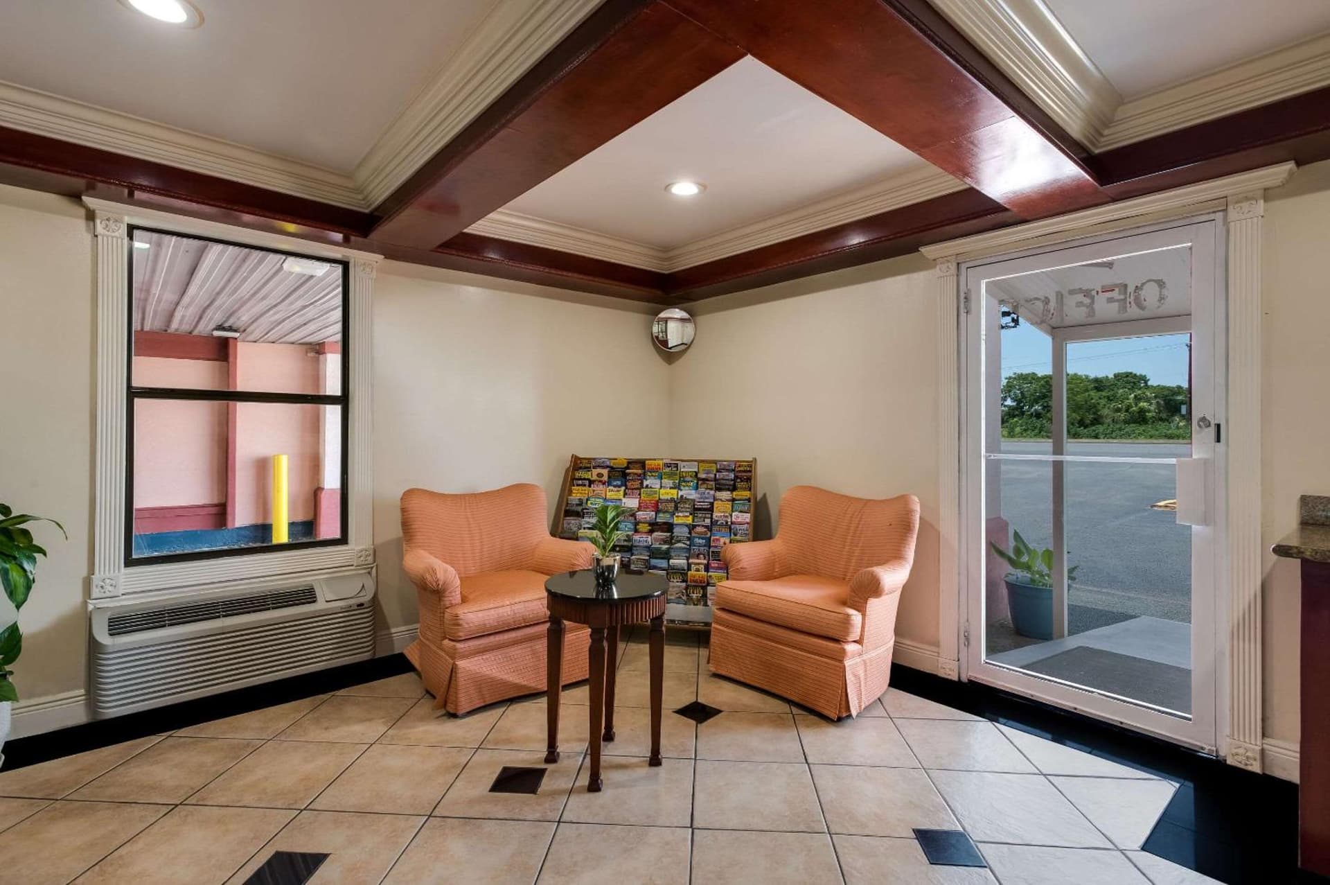 Relax Inn & Suites gallery photo in New Orleans, LA — image 5