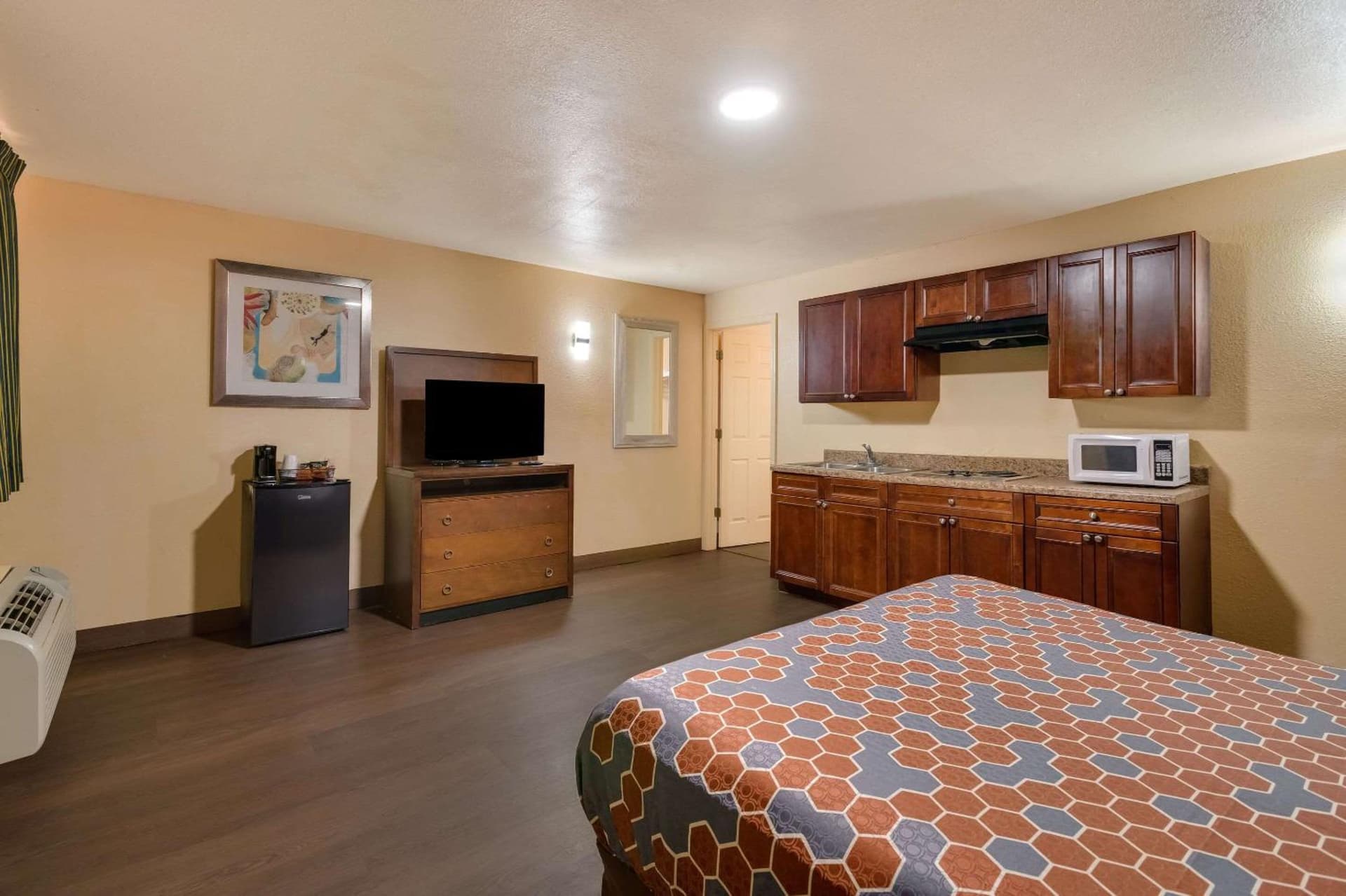 Relax Inn & Suites gallery photo in New Orleans, LA — image 26