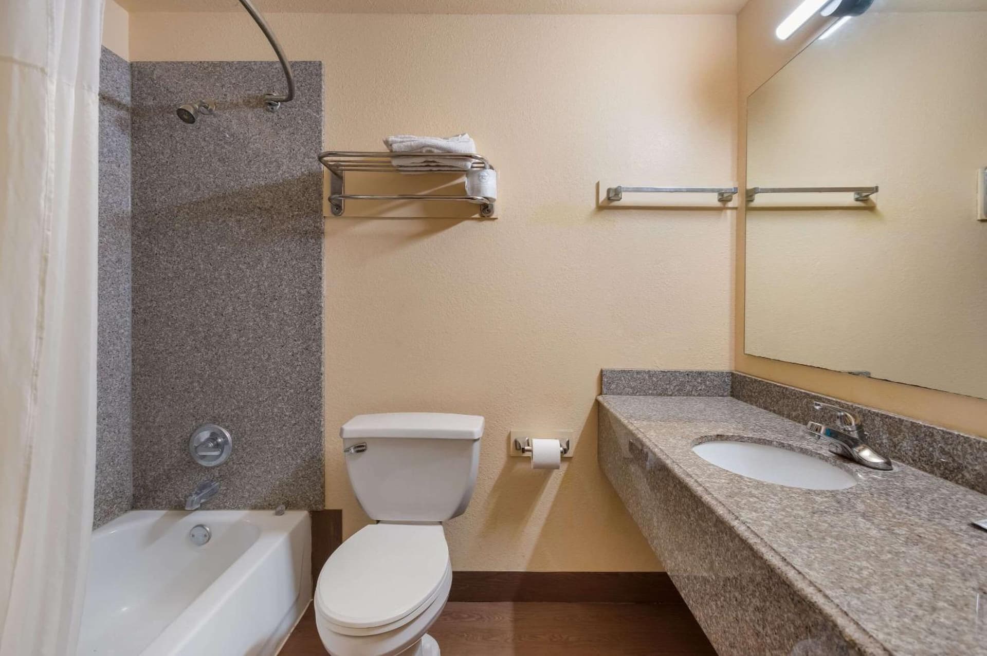 Relax Inn & Suites gallery photo in New Orleans, LA — image 29