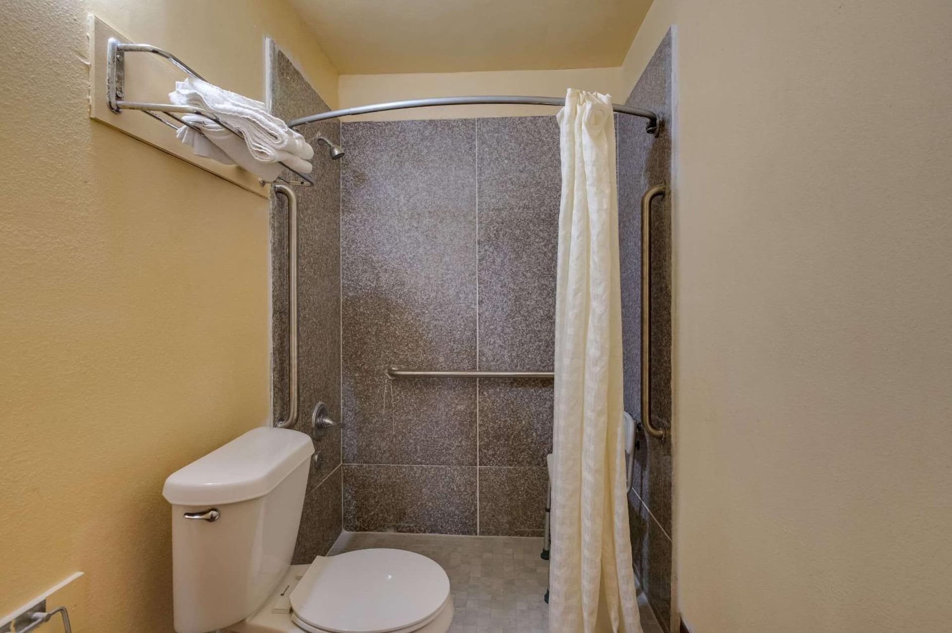 Relax Inn & Suites gallery photo in New Orleans, LA — image 25