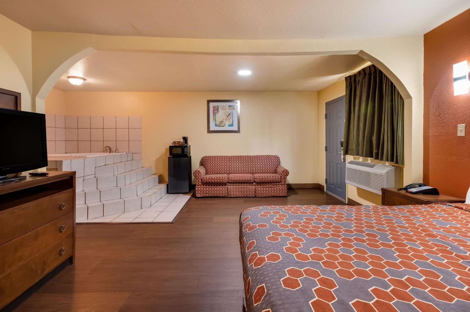 Relax Inn & Suites gallery photo in New Orleans, LA — image 27