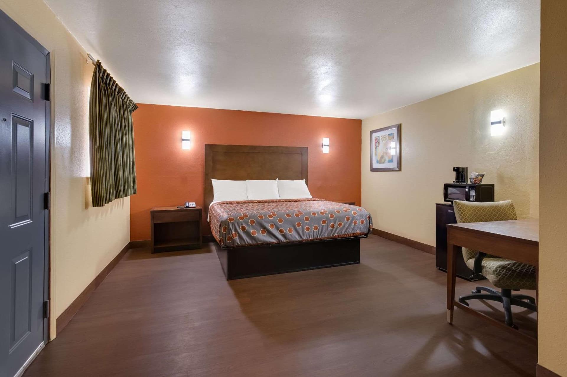 Relax Inn & Suites gallery photo in New Orleans, LA — image 4