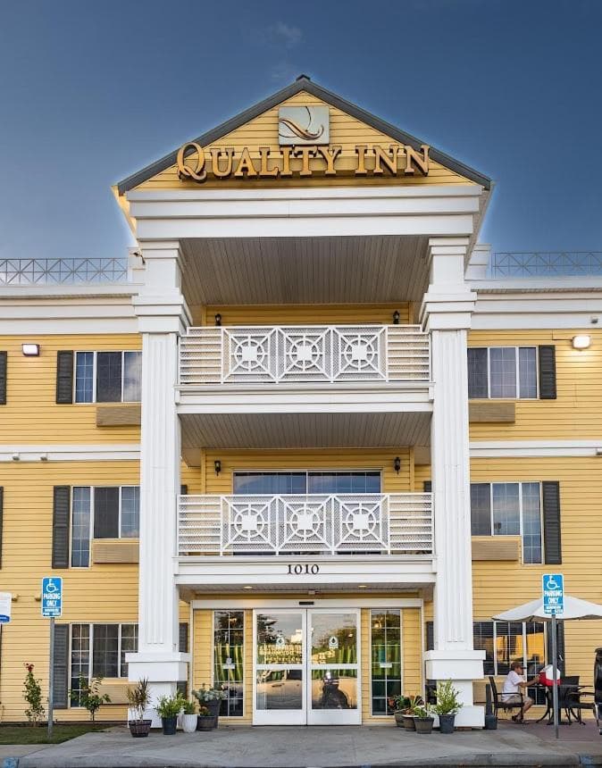 Quality Inn & Suites Tulare featured exterior or lobby in Tulare, CA — similar hotel