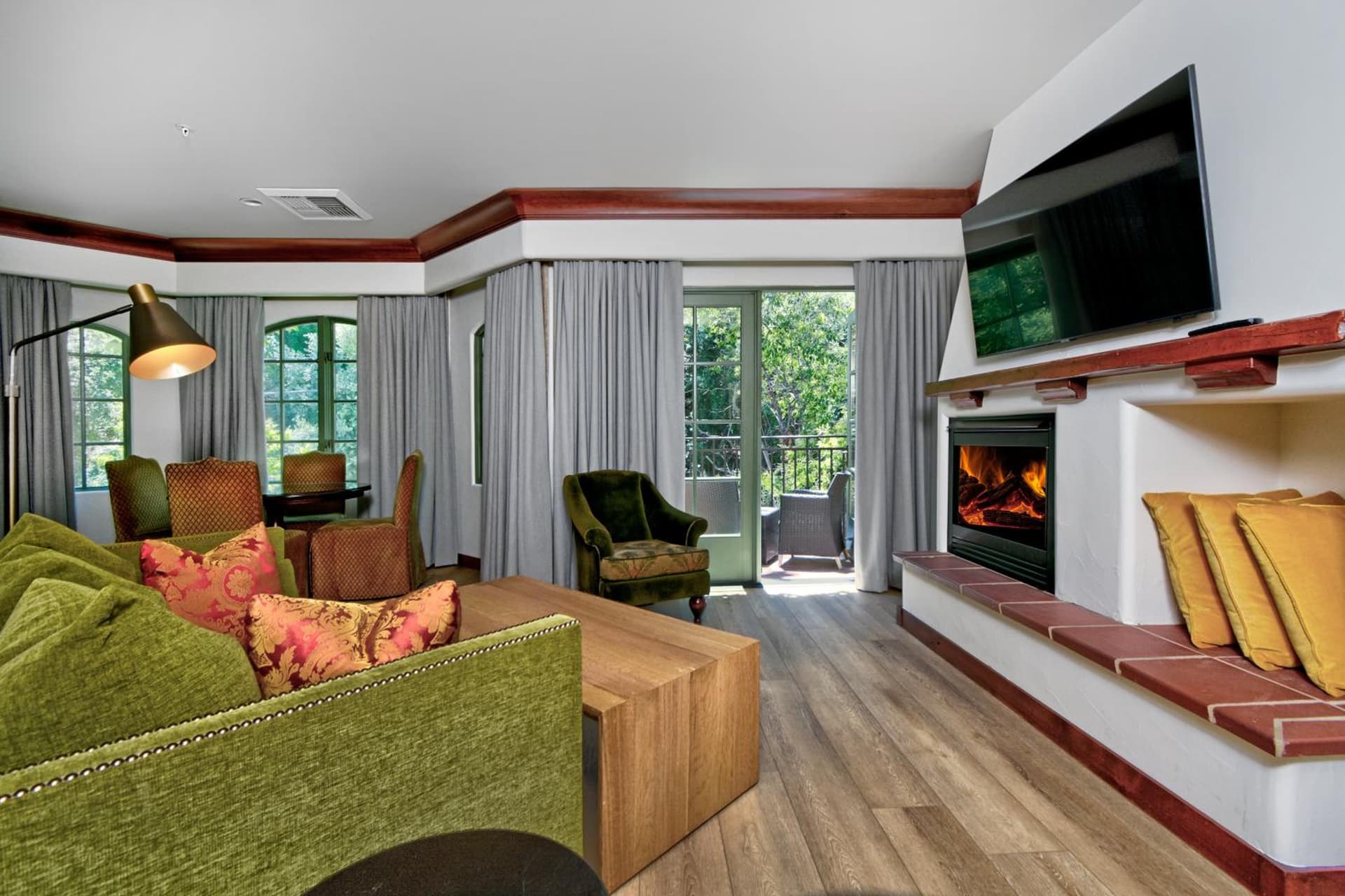 Hotel Los Gatos interior in Los Gatos, CA — gallery photo 2