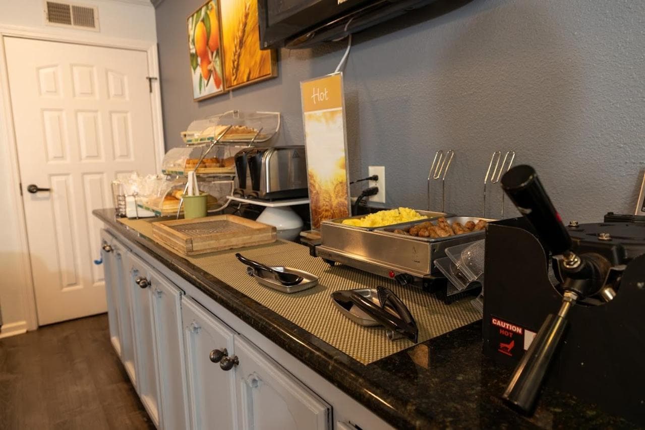Quality Inn & Suites Tulare gallery photo in Tulare, CA — image 16