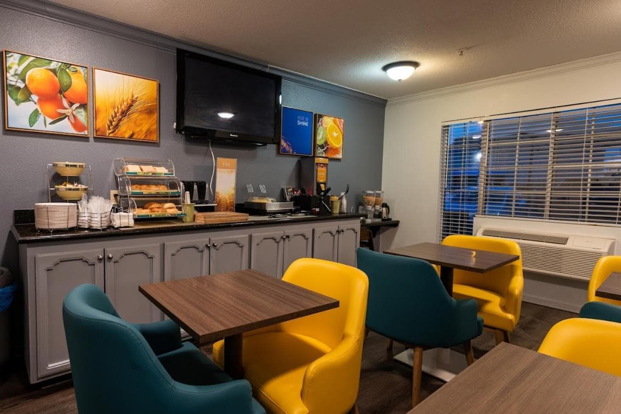 Quality Inn & Suites Tulare gallery photo in Tulare, CA — image 37