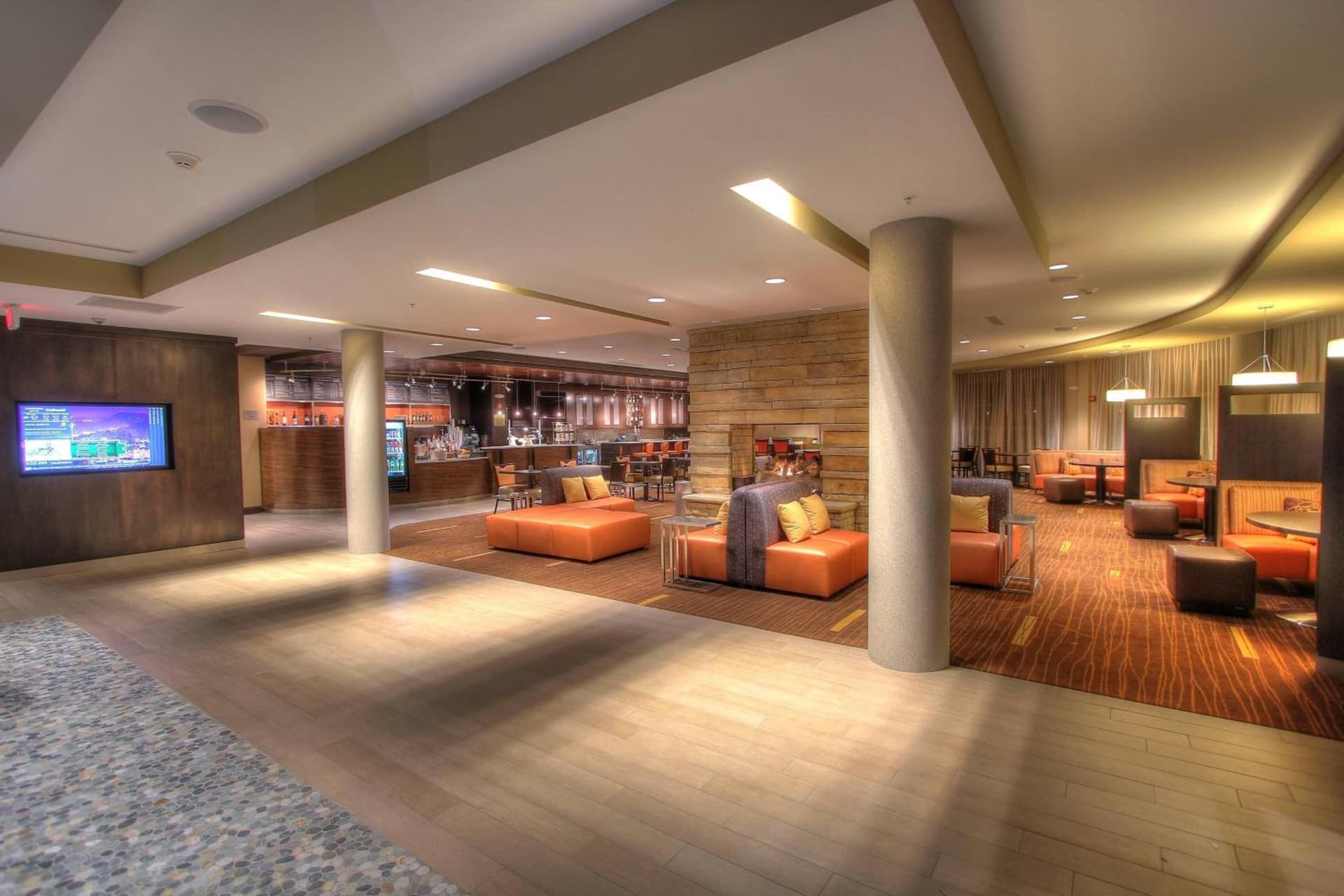 Courtyard by Marriott Gatlinburg Downtown interior in Gatlinburg, TN — gallery photo 2