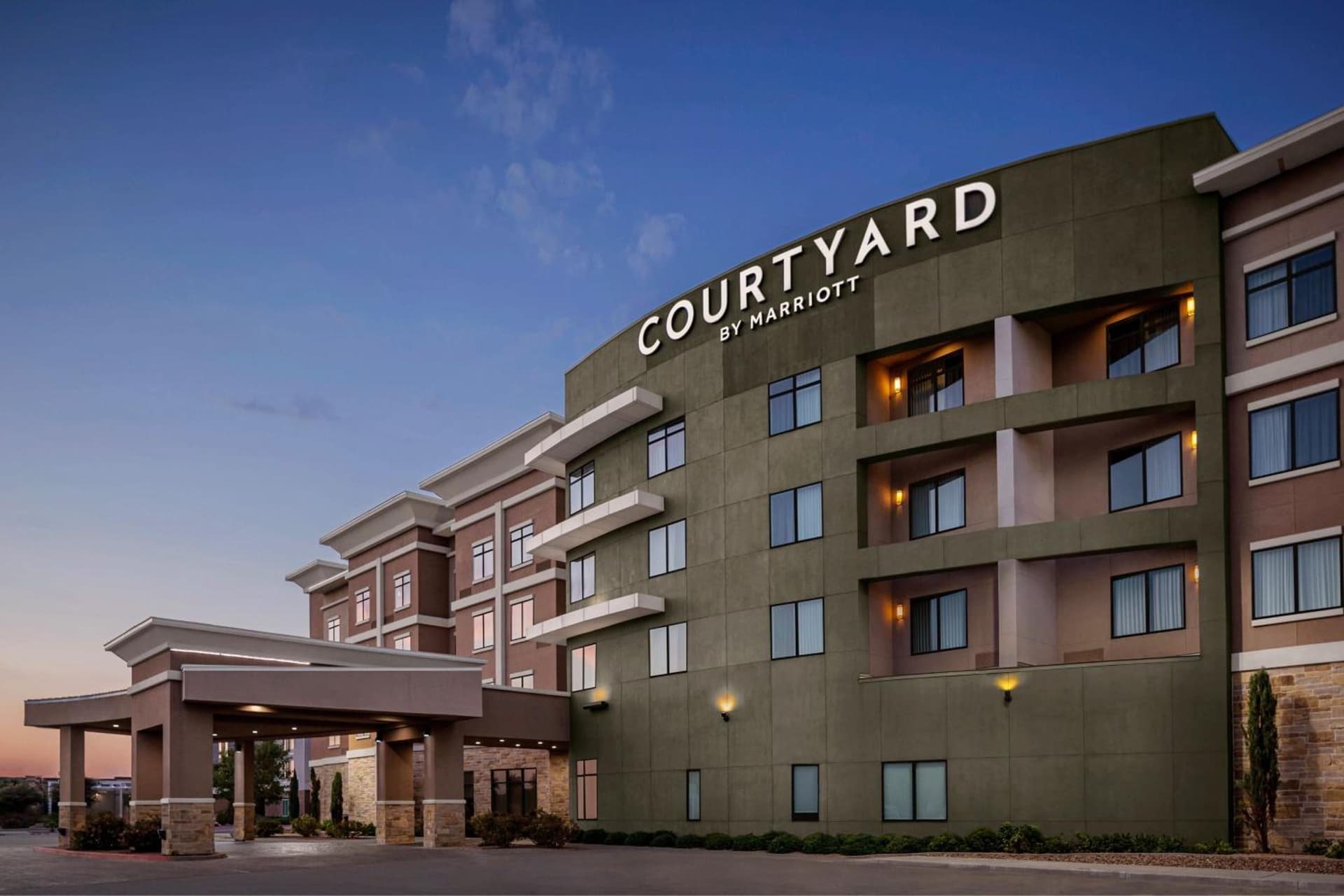Courtyard by Marriott San Angelo interior in San Angelo, TX — gallery photo 2
