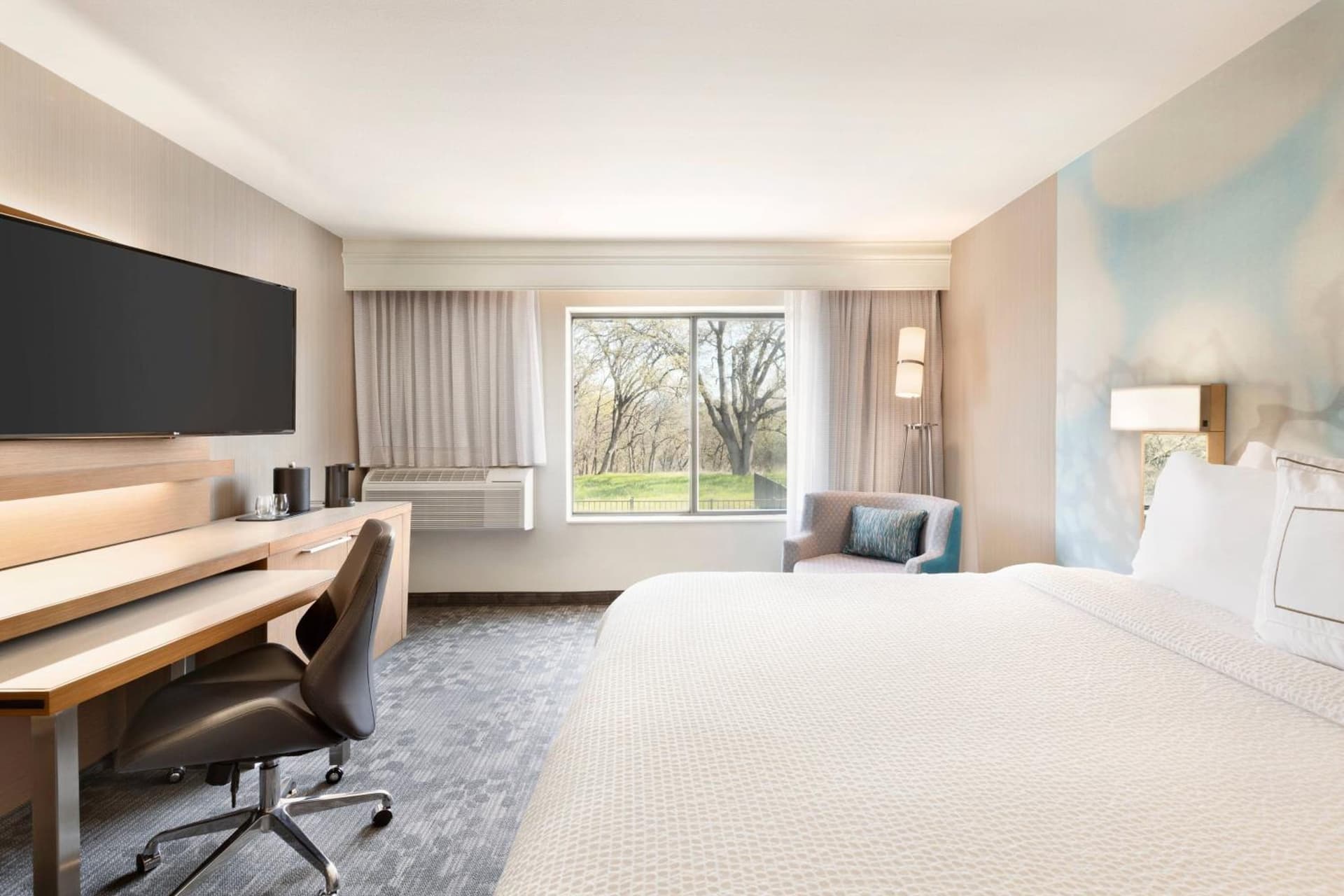 Courtyard by Marriott Roseville gallery photo in Roseville, CA — image 20