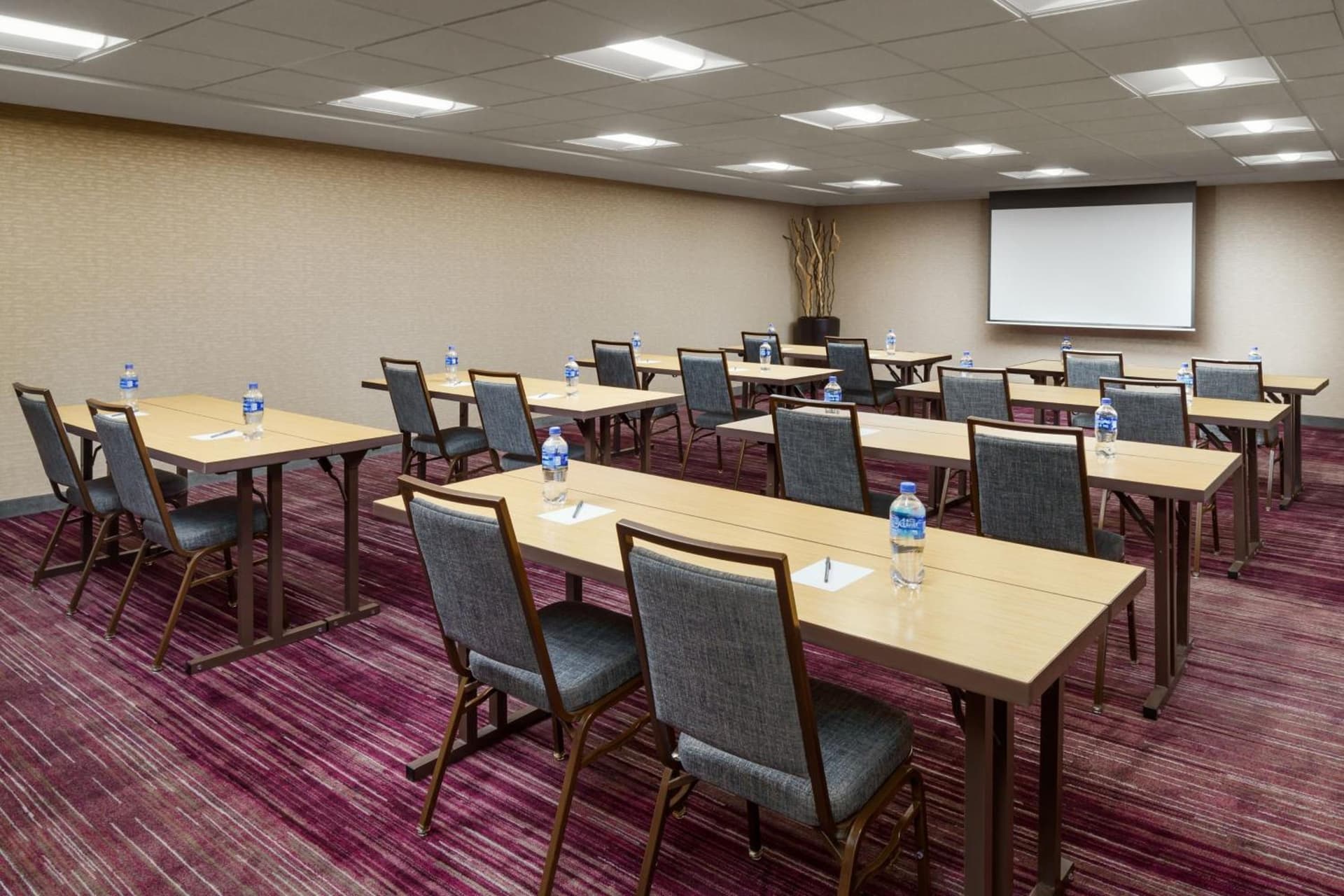 Courtyard by Marriott Roseville gallery photo in Roseville, CA — image 12