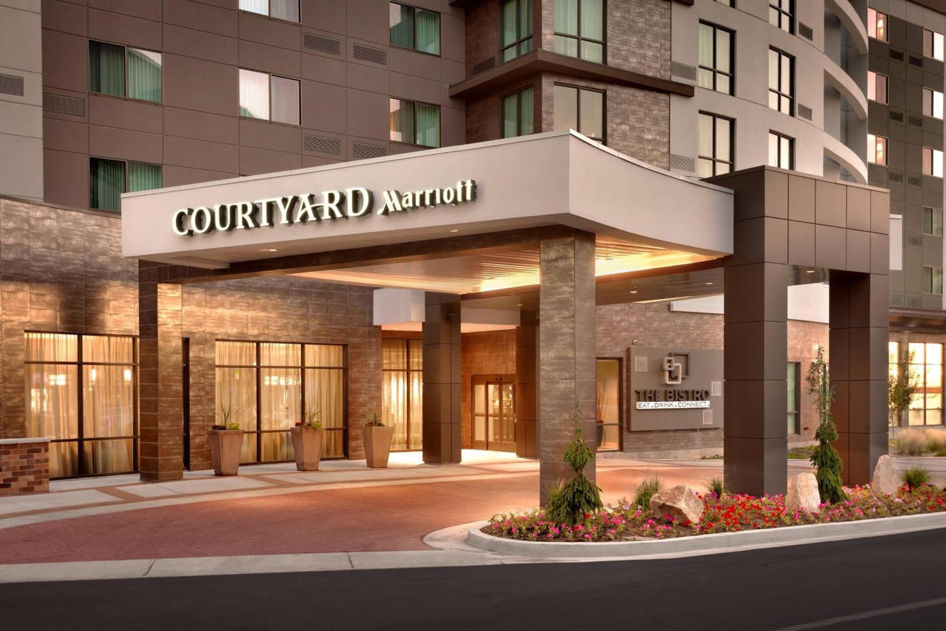 Courtyard by Marriott Salt Lake City Downtown property views in Salt Lake City, UT — gallery photo 3