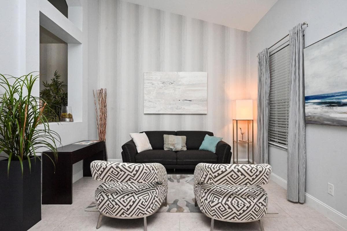 Stylish modern 4bd home with luxury resort interior in Davenport, FL — gallery photo 2